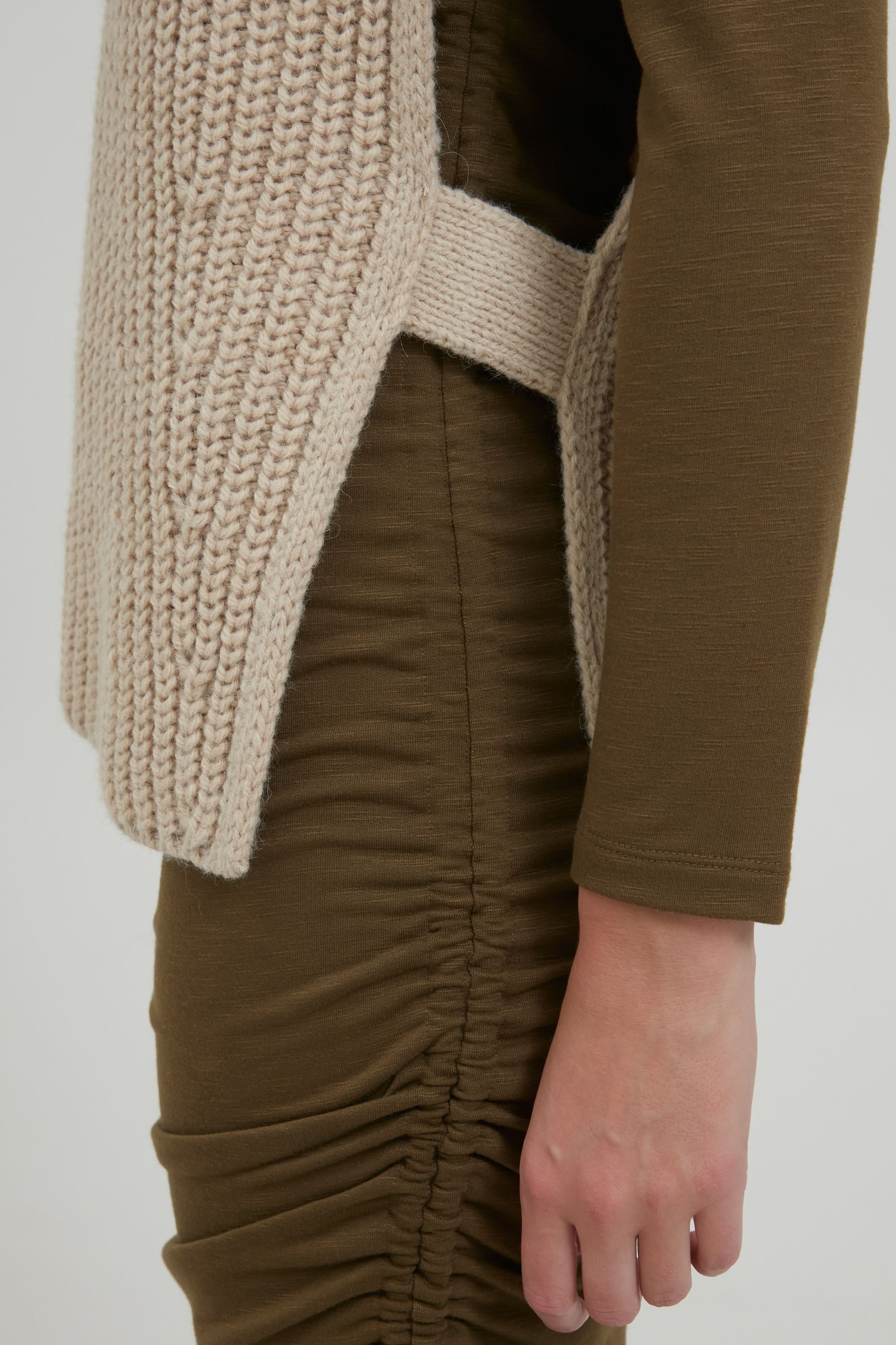b.young Strickjacke »Pullunder BYOella«