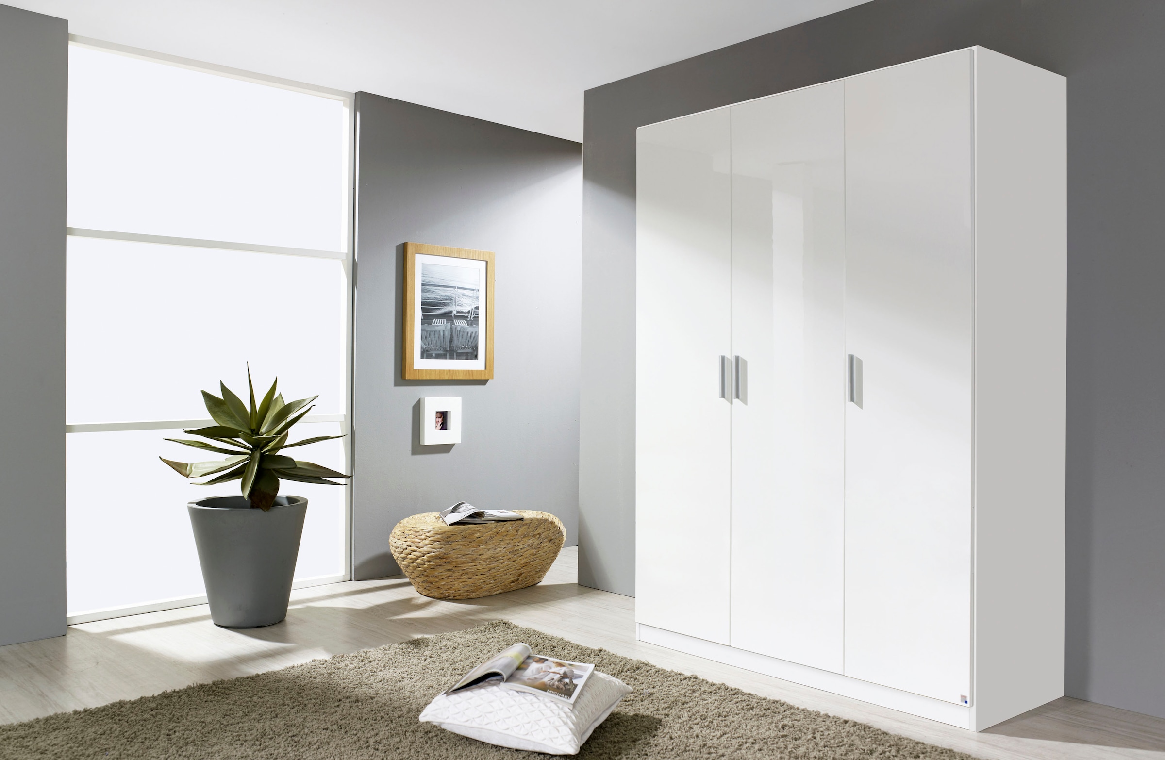 rauch Drehtürenschrank »Kleiderschrank Schrank Garderobe Schlafzimmerschrank CELLE«, in 4 Breiten und 2 Höhen, optional mit Schubkästen MADE IN GERMANY