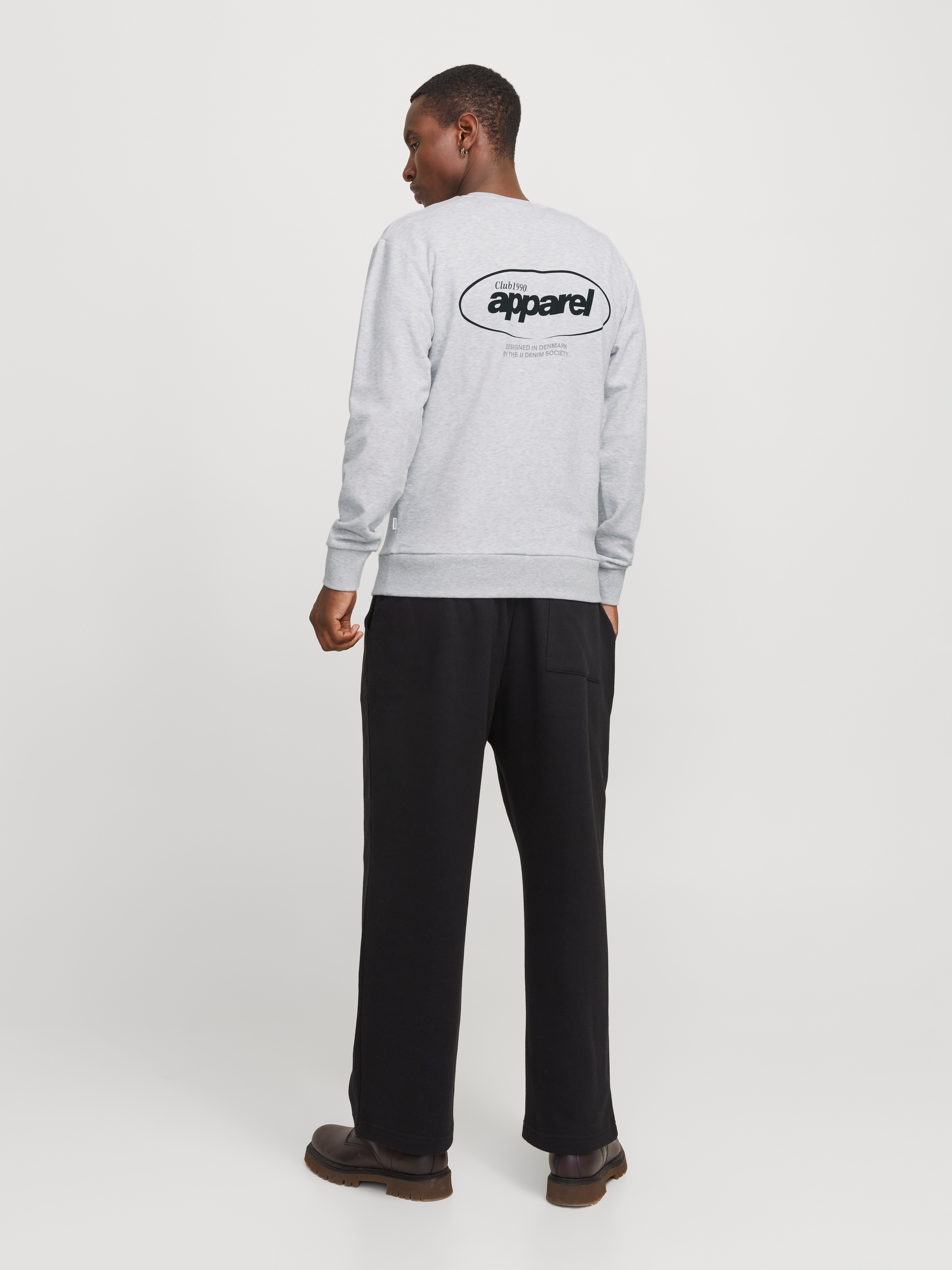 Jack & Jones Sweatshirt »JJEBRADLEY GRAPHIC SWEAT CREW NOOS«, mit Front und Back Print