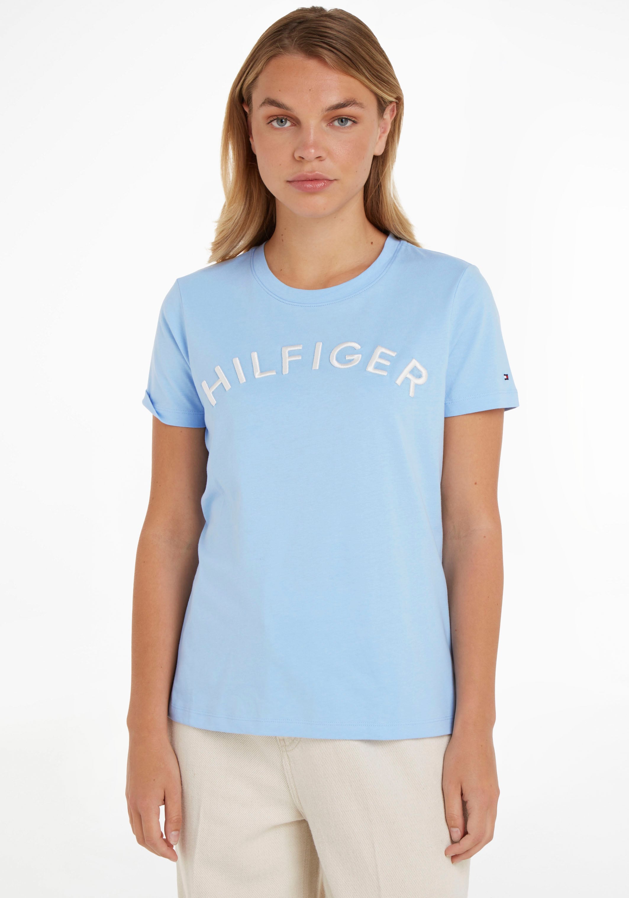 Tommy Hilfiger Rundhalsshirt »REG HILFIGER SS«, online mit Hilfiger BAUR Tommy C-NK großer Stickerei VARSITY bestellen | EMB