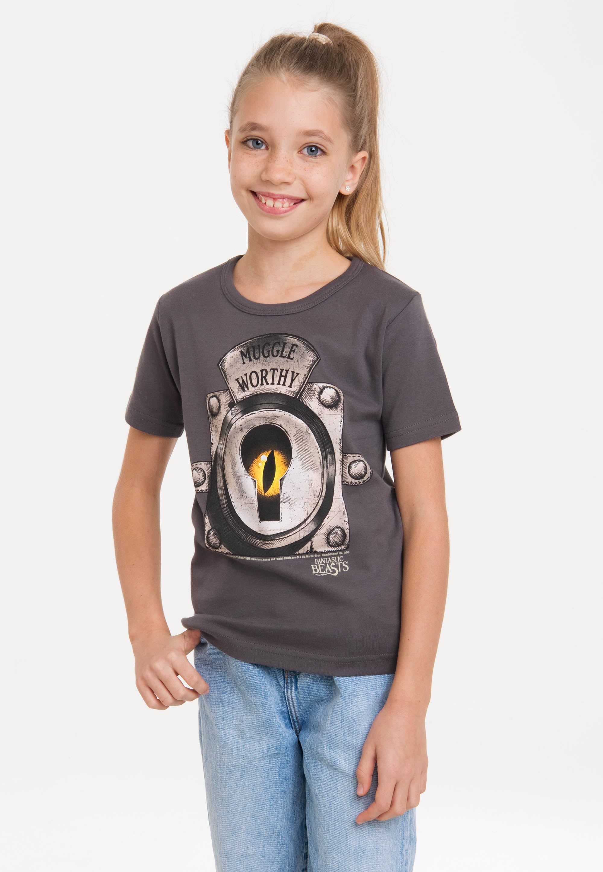 LOGOSHIRT T-Shirt »Fantastic Beasts - Muggle Worthy«, mit Phantastische Tierwesen-Frontprint