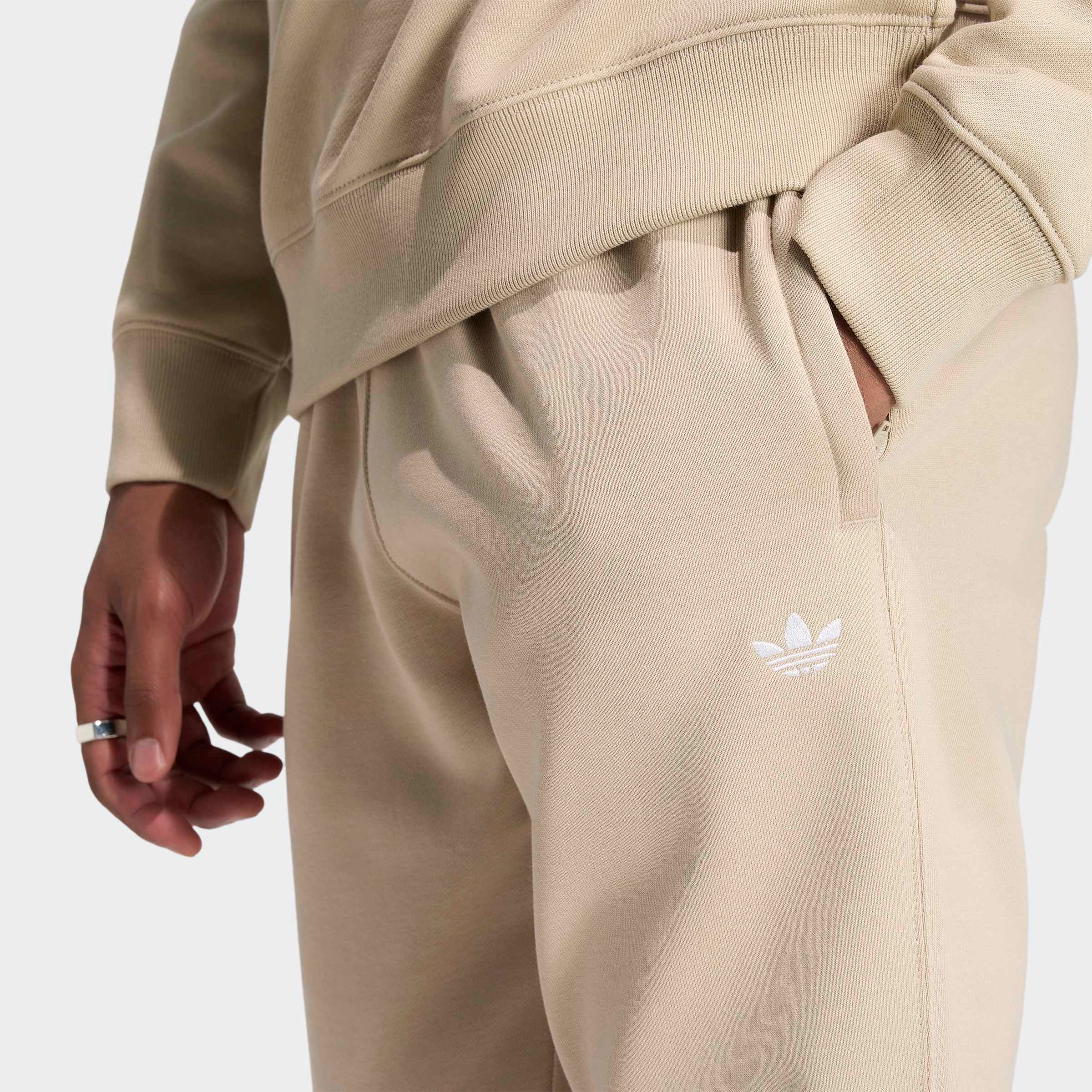 adidas Originals Sporthose »TREFOIL ESSENTIALS«  für Erwachsene, ohne Verschluss, aus Baumwolle, normale Weite