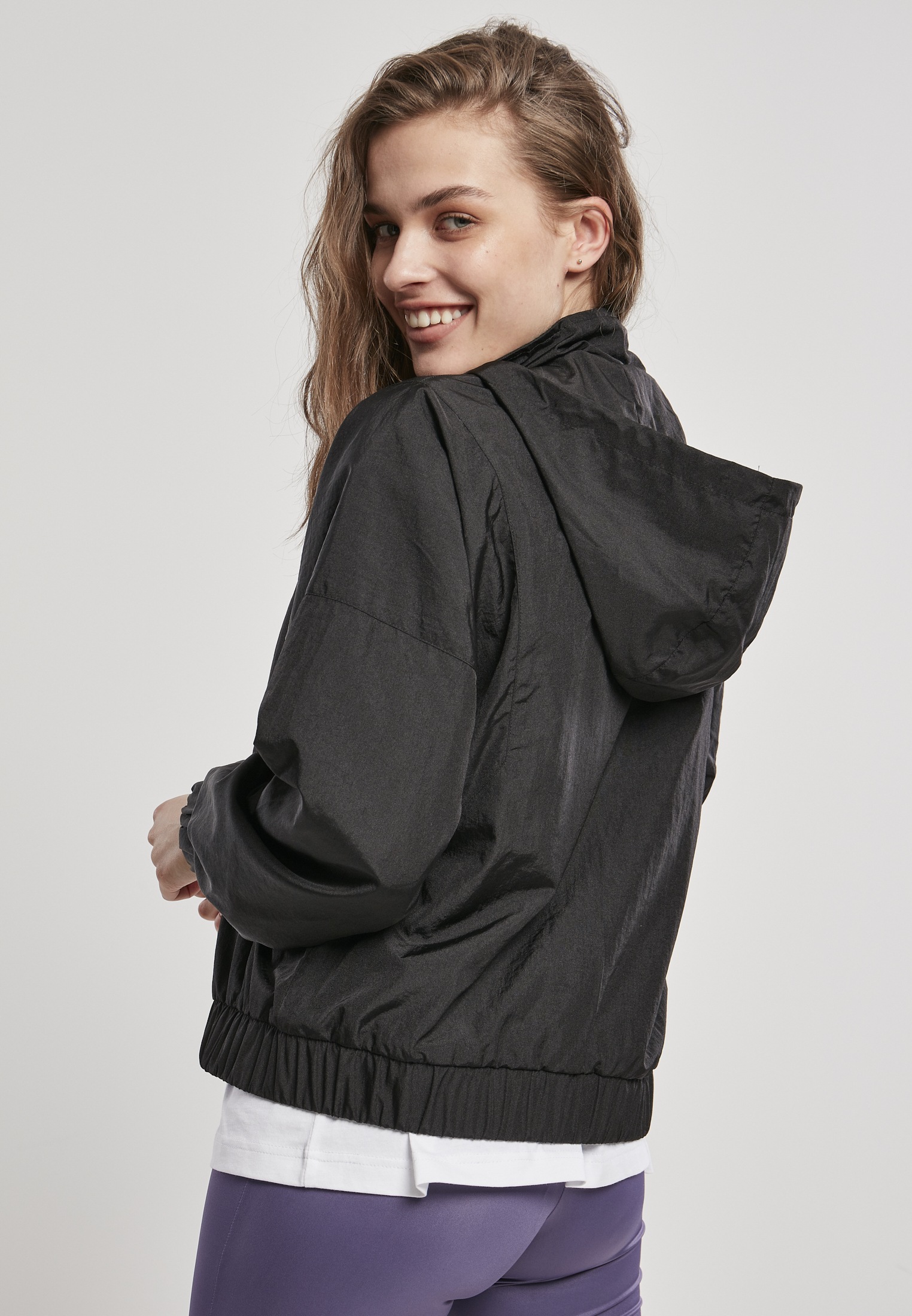 Black Friday URBAN CLASSICS Outdoorjacke »Frauen Ladies Oversized Shiny  Crinkle Nylon Jacket«, (1 St.), mit Kapuze | BAUR