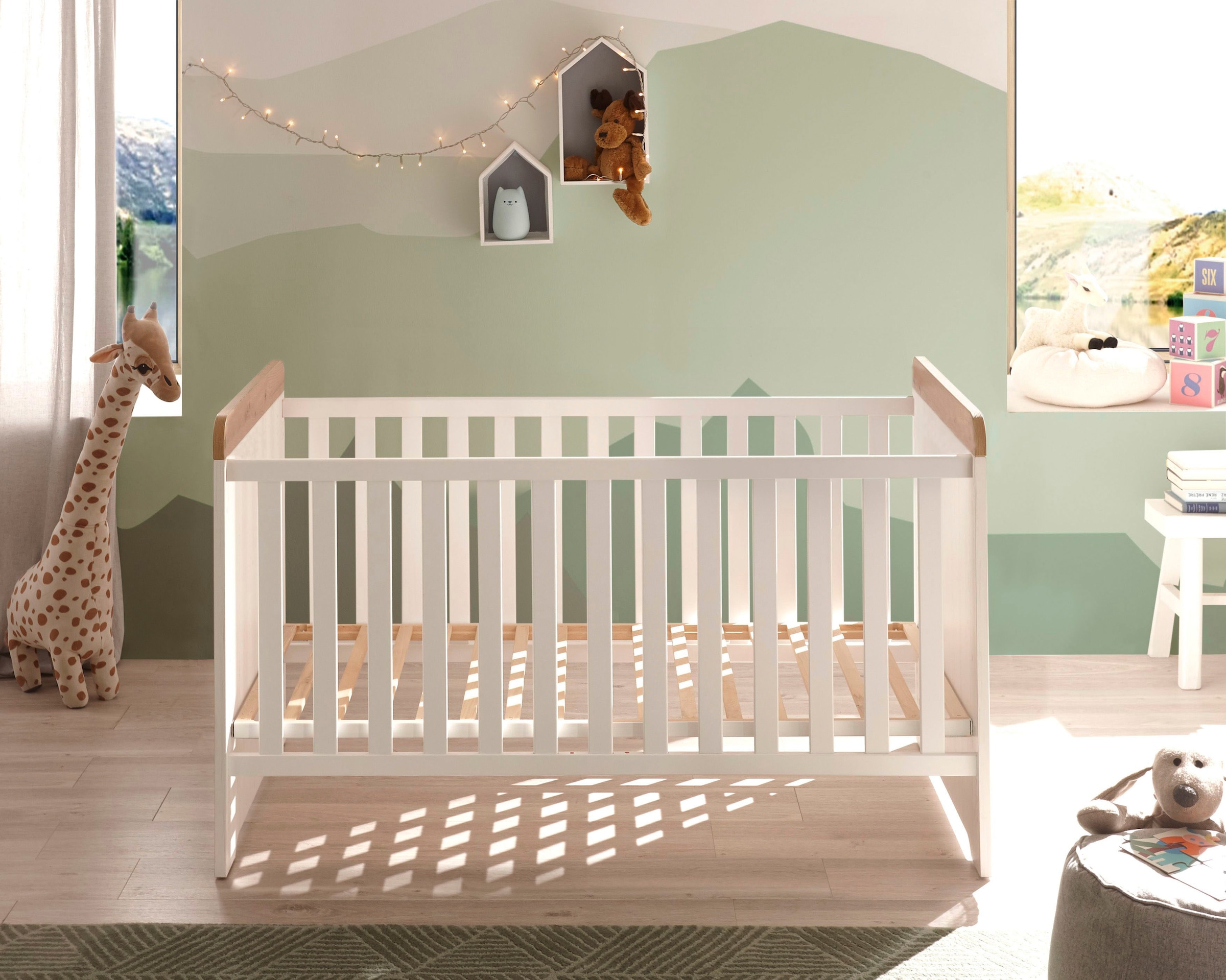 Begabino Babybett »Jasmin passend zum Babyzimmer«, 70x140 cm inklusive Lattenrahmen, Landhausstil mit 3 Schlupfsprossen