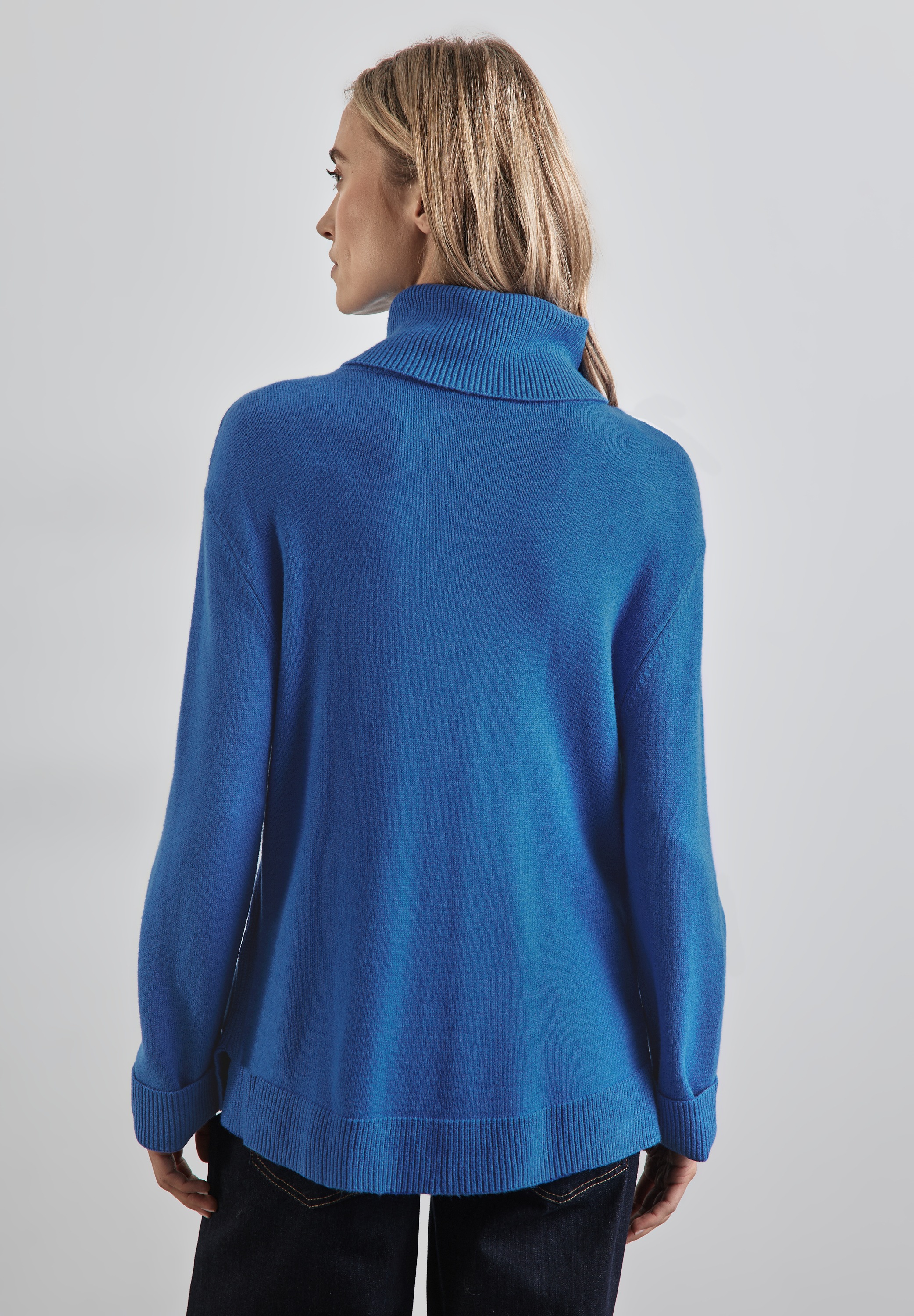 STREET ONE Rollkragenpullover, mit Knopf Details
