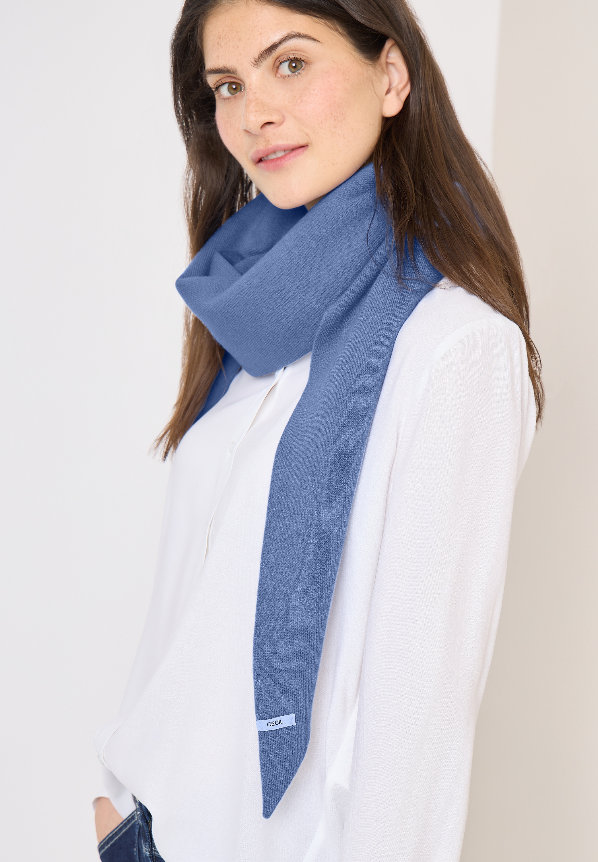 Cecil Halstuch im dreieckigen Schnitt günstig online kaufen