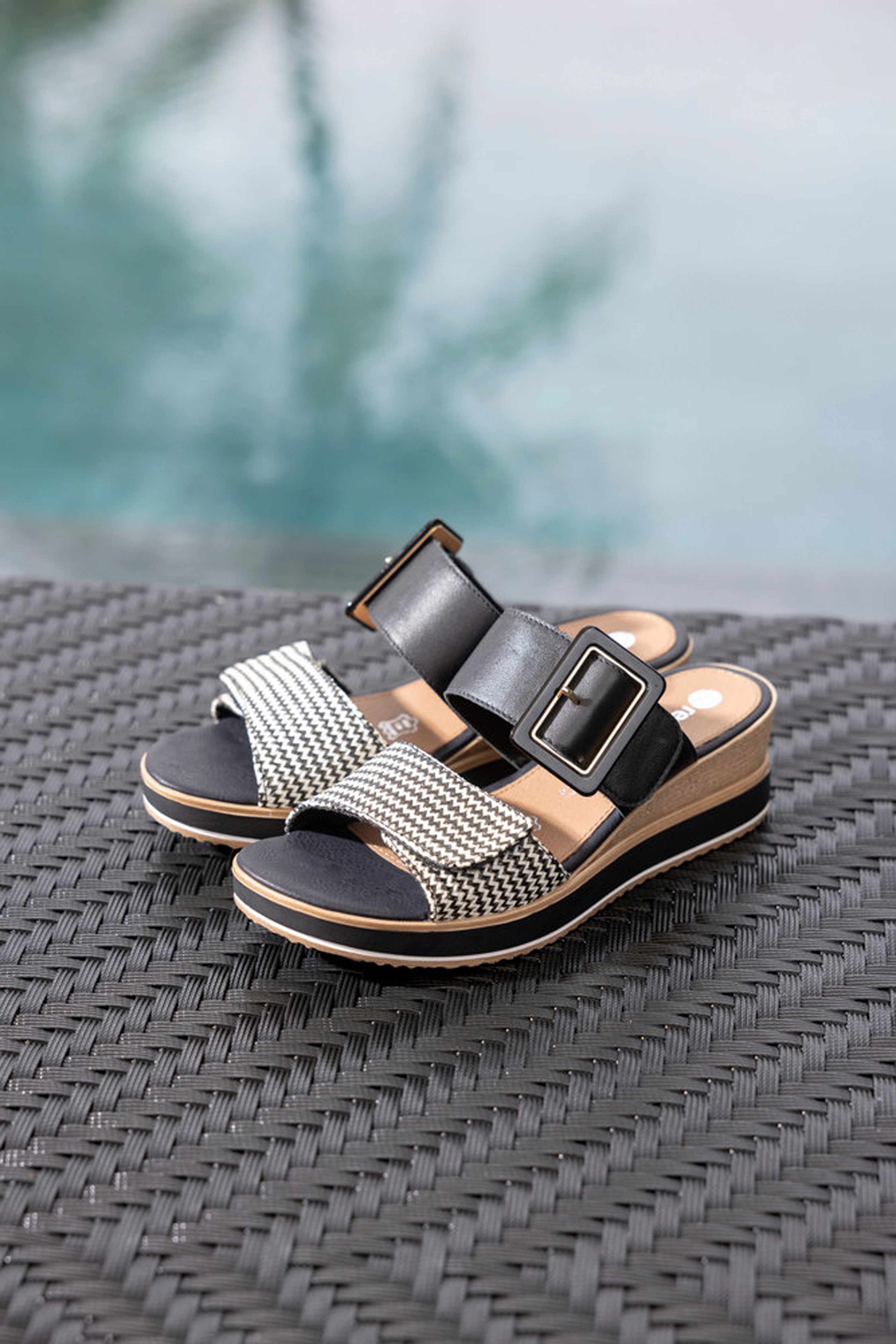 Thumbnail - Remonte Pantoffel, Keilabsatz, Sommerschuh, Bequemschuh mit Softfußbett