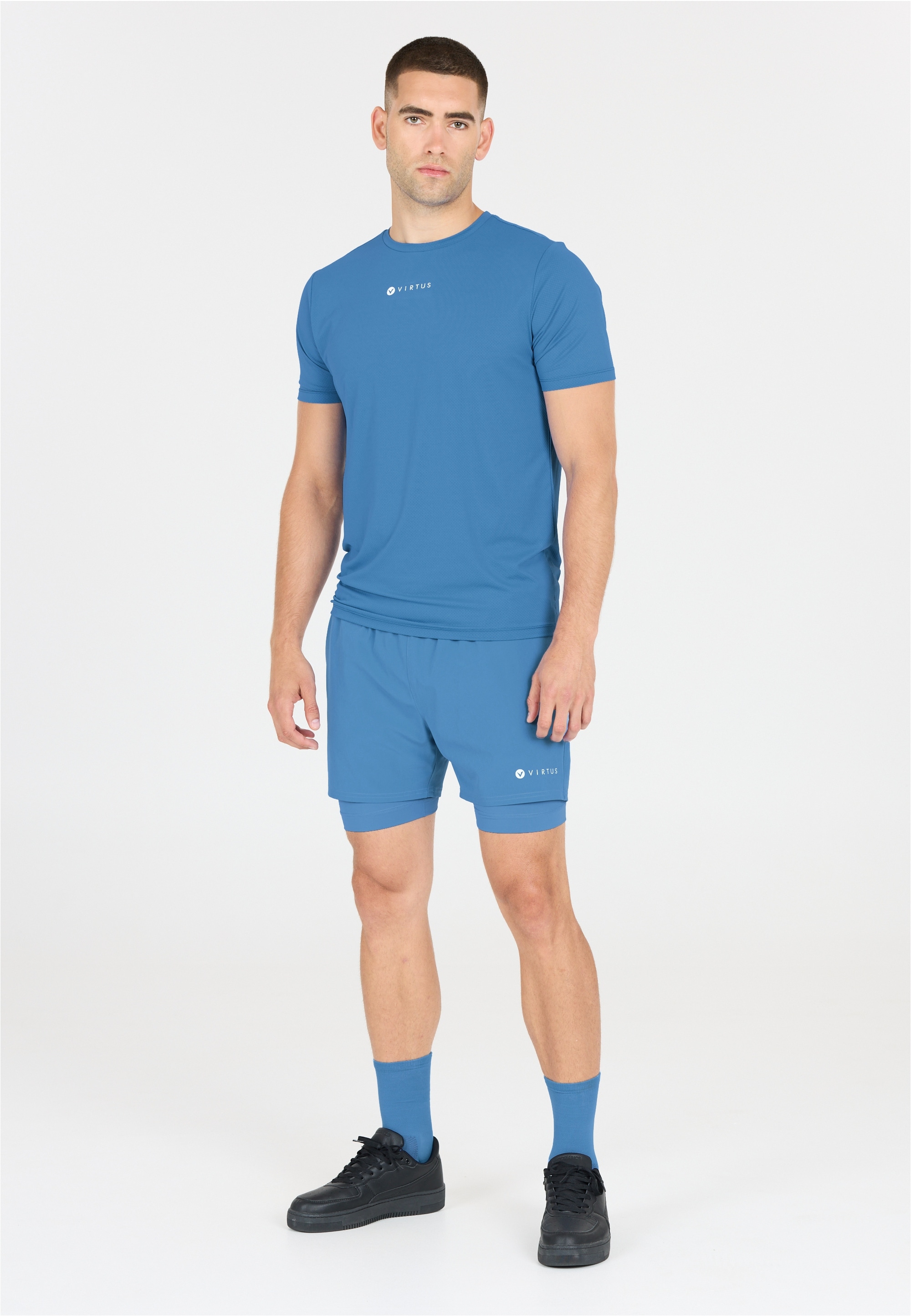 Virtus Shorts »Zayne«, mit 4-Wege-Stretch und Innenhose