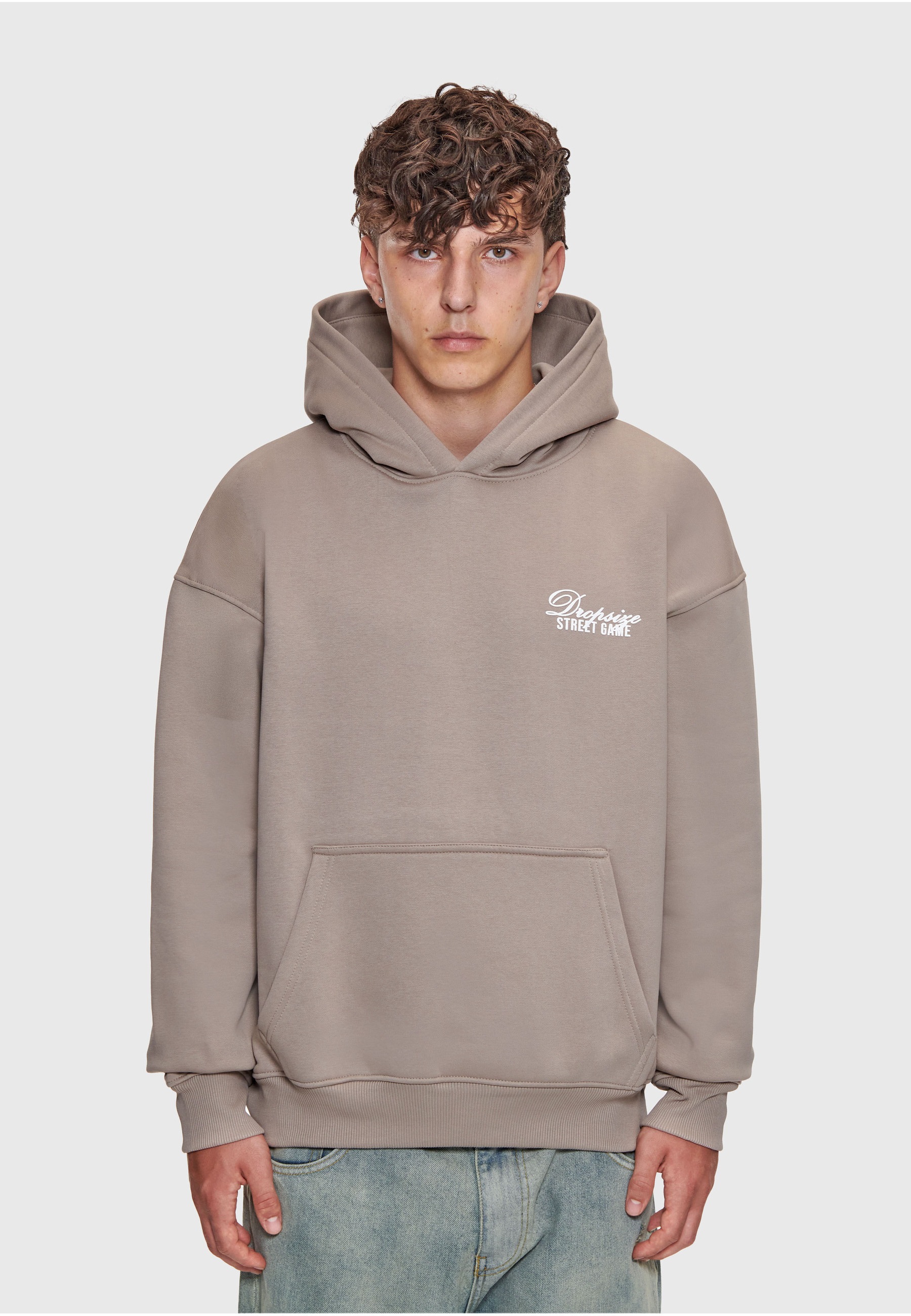 Dropsize Kapuzensweatshirt »Dropsize HEAVY OVERSIZE STUDIOS HOODIE«, 1 Stk.
