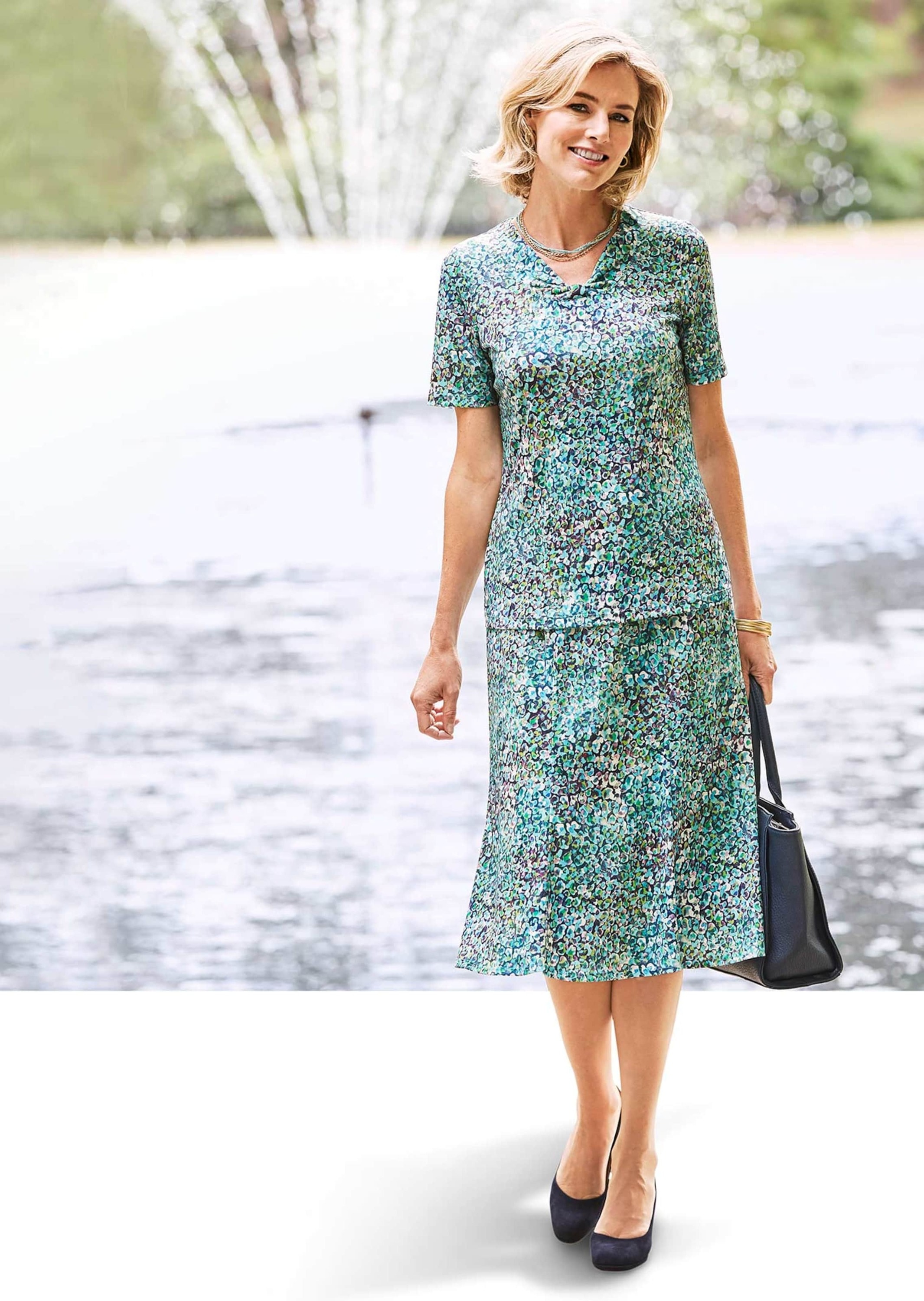 Thumbnail - GOLDNER 2-in-1-Kleid "Weich fließender Slinky-Zweiteiler" V-Ausschnitt mit schöner Raffung