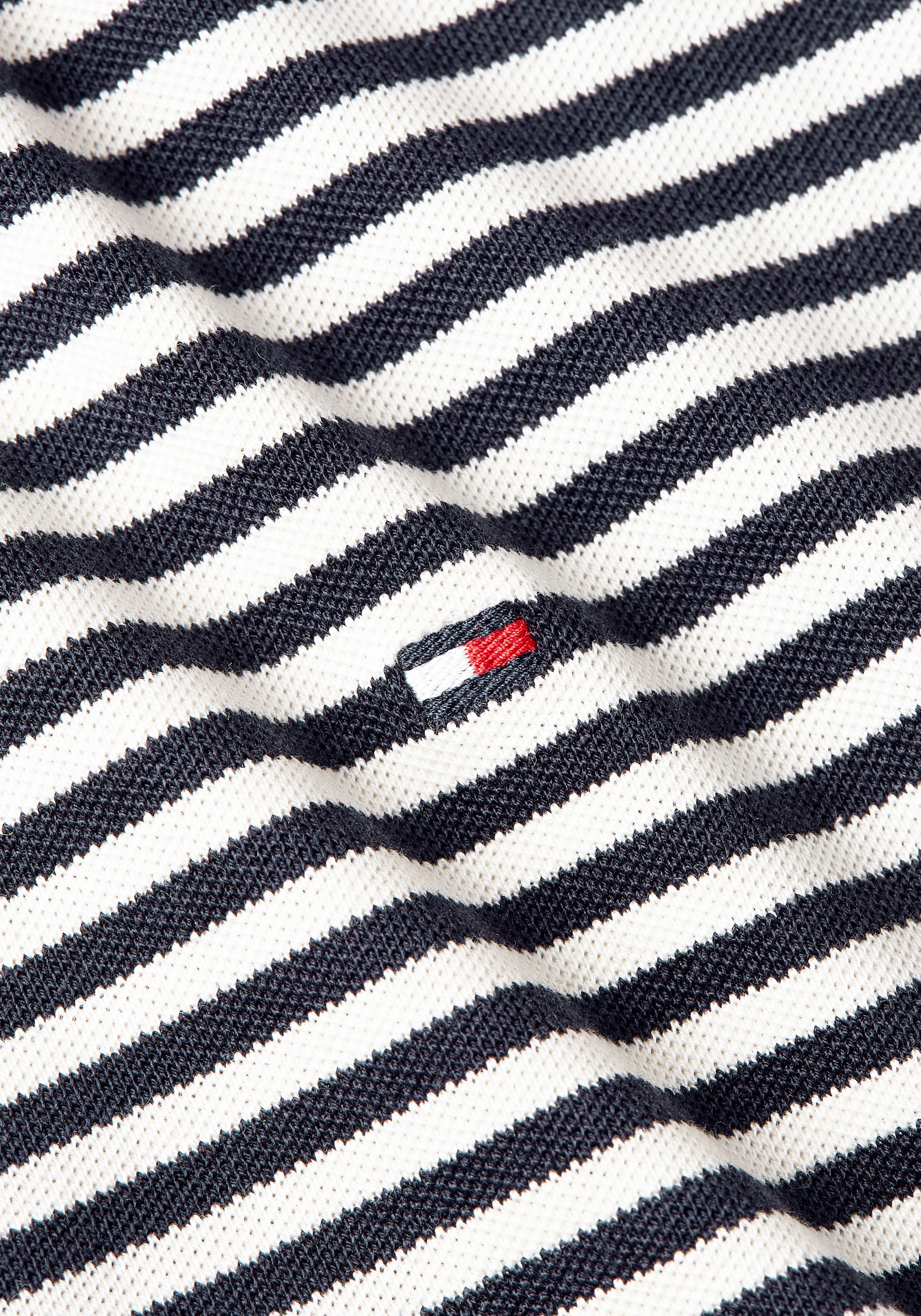 Tommy Hilfiger Poloshirt »RLX OPEN PLACKET LYOCELL POLO SS«, mit Logostickerei