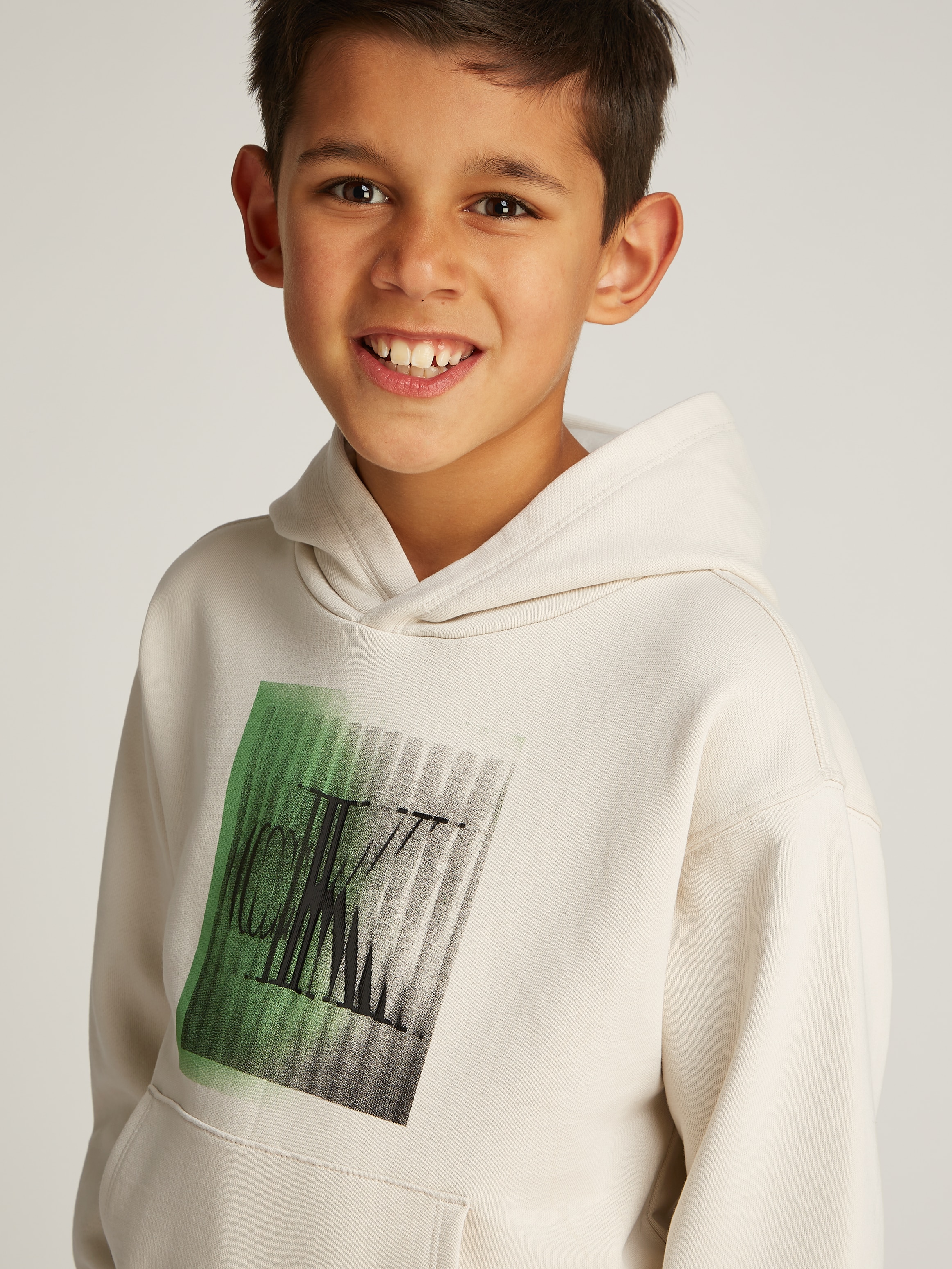 Calvin Klein Jeans Sweatshirt »LARGE SHIFTED CK HOODIE«, für Kinder bis 16 Jahre mit Logoprägung