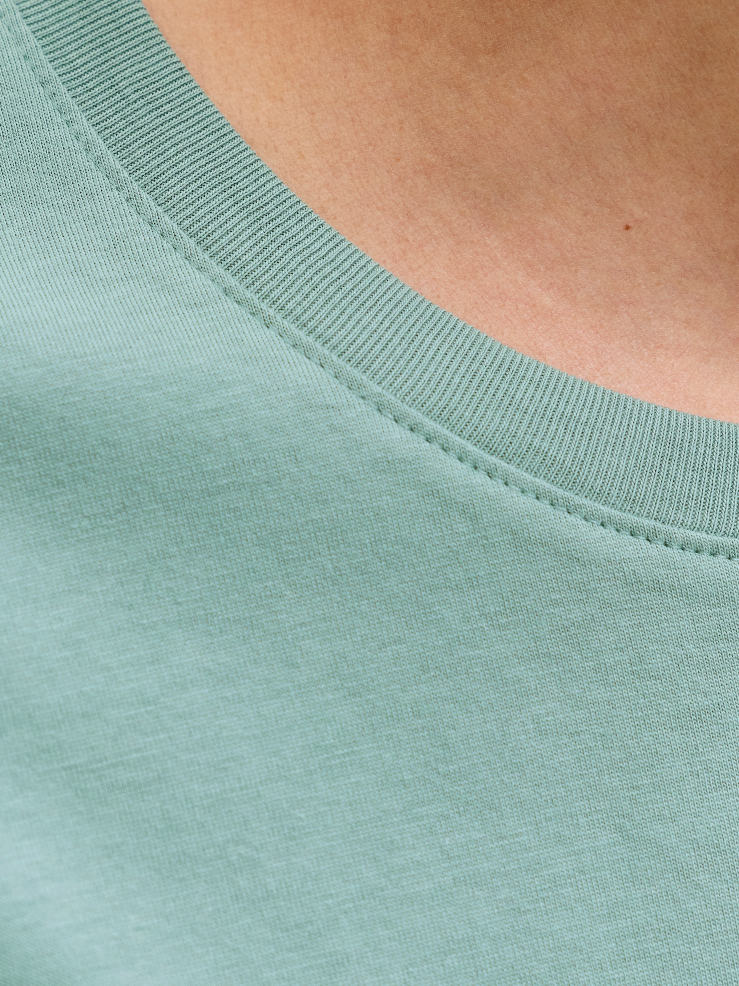 Jack & Jones Rundhalsshirt "JJELOGO TEE SS O-NECK 2 COL SS26 SN" mit Grafik günstig online kaufen