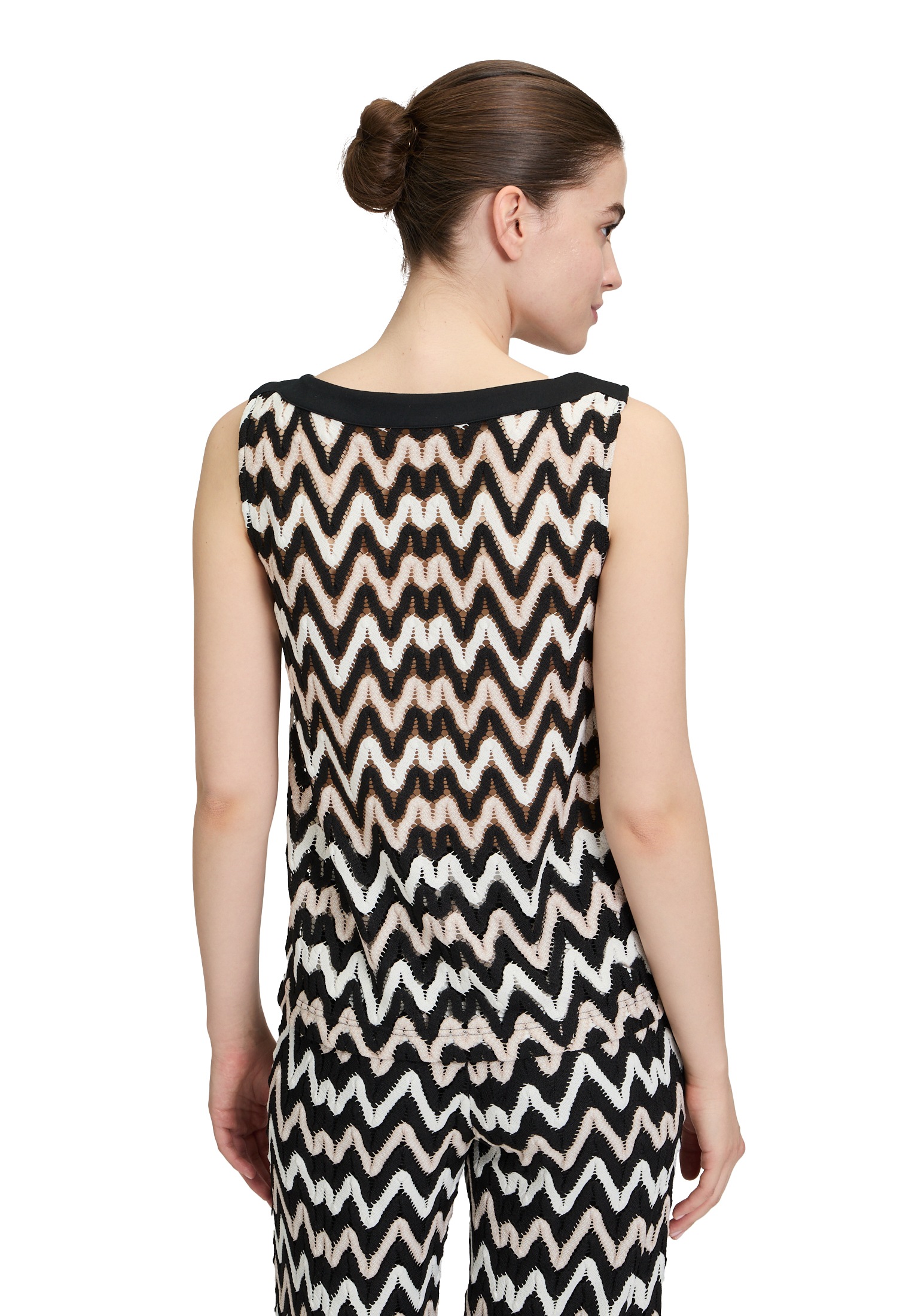 Betty&Co T-Shirt »Betty & Co Strukturshirt ohne Arm«, (1 tlg.), Materialmix