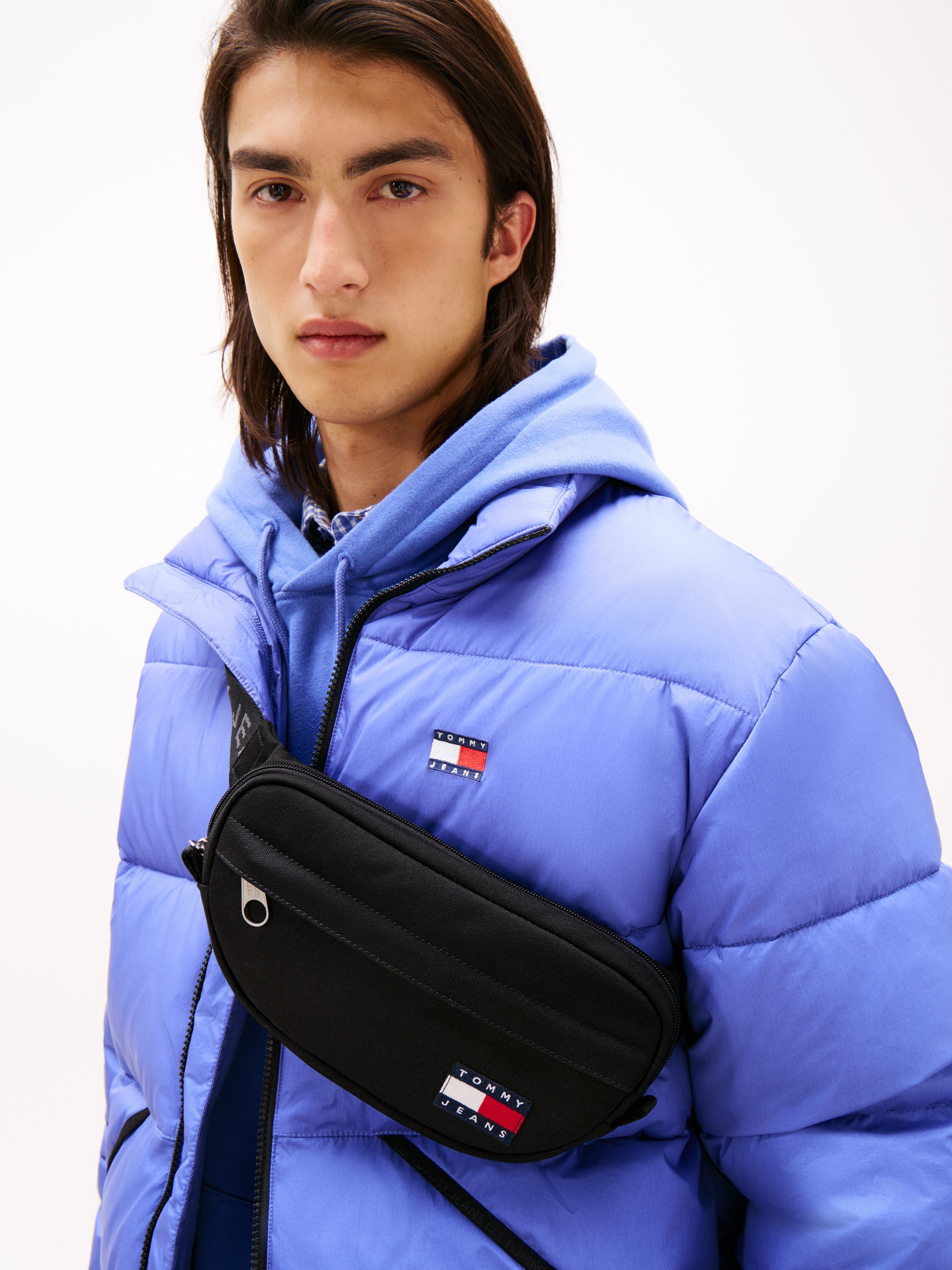 Tommy Jeans Gürteltasche »TJM ESS DAILY BUMBAG«, Men Minibag, Bauchtasche mit aufgenähter Logoflagge