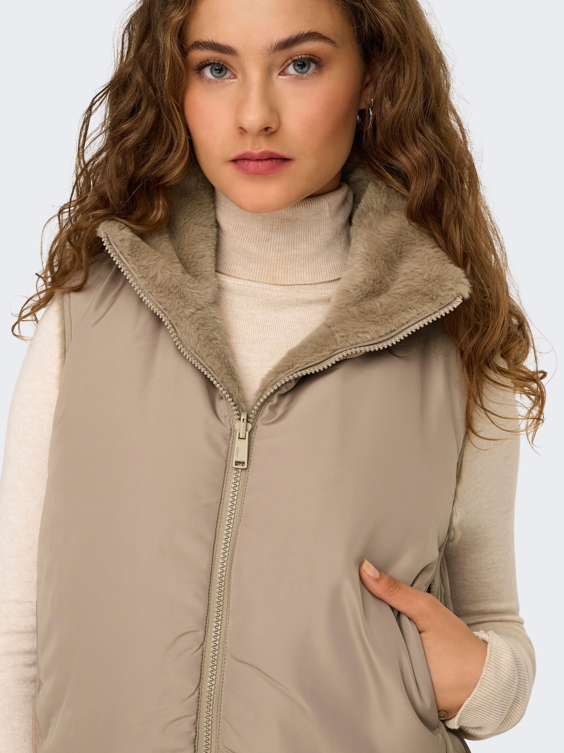 ONLY Plüschweste »ONLDANA FAUX FUR REV.WAISTCOAT OTW CC« Kunstfaser