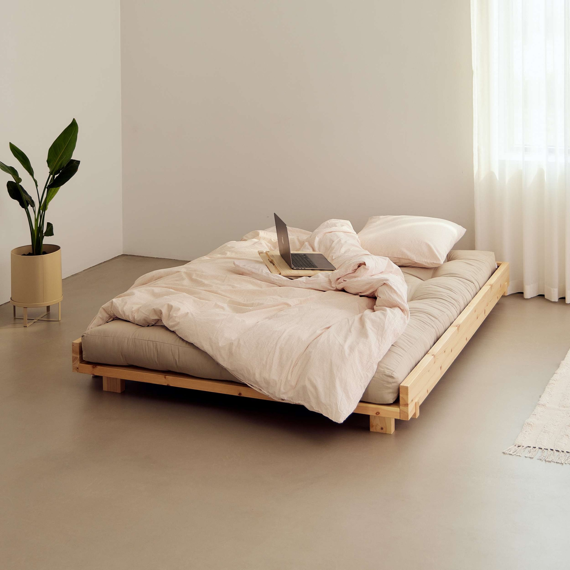 Karup Design Bettgestell »Social Bed, ohne Matratze, FSC®-zertifiziertes Massivholz«, wahlweise mit oder ohne verstellbares Zubehör, Bett in mehreren Größen