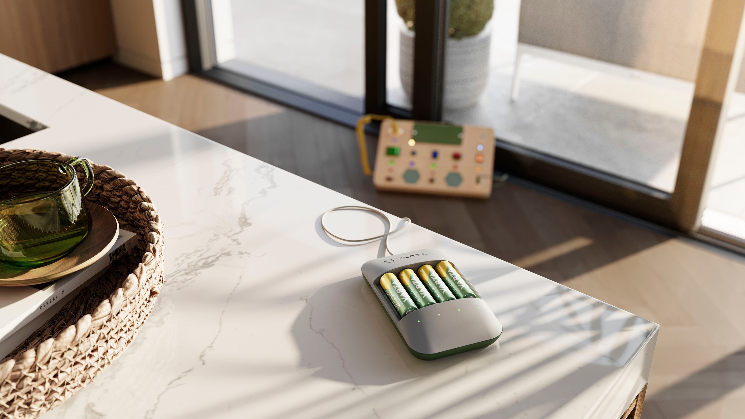 VARTA Batterie-Ladegerät »Eco Charger Pro Recycled + 4 x 2100 mAh AA«, (Packung)