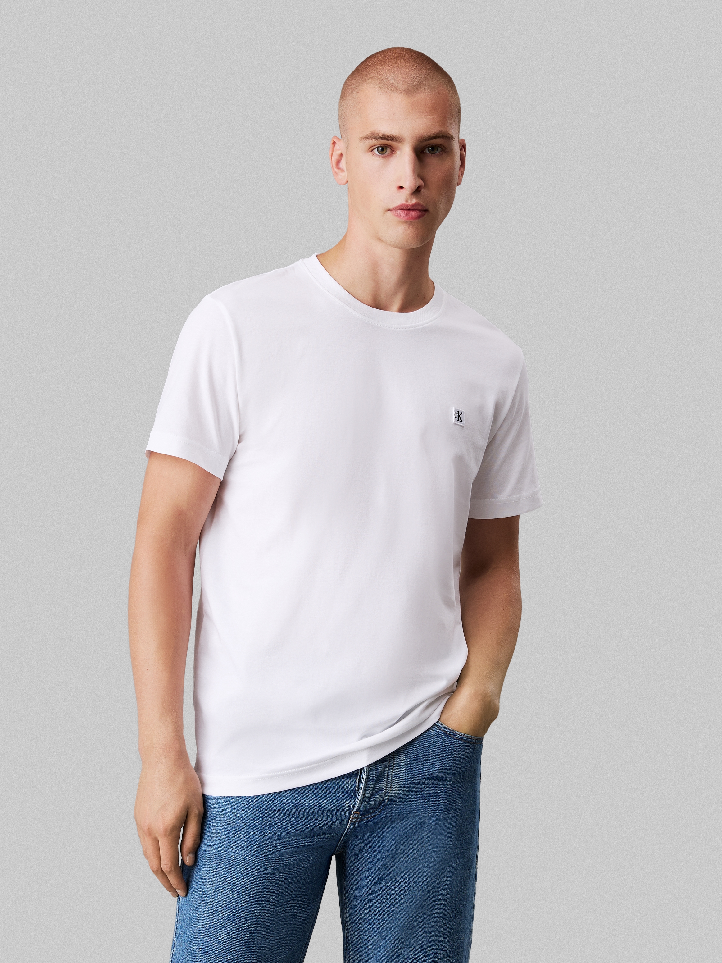 Calvin Klein Jeans T-Shirt »CK EMBRO BADGE TEE«, mit Logopatch