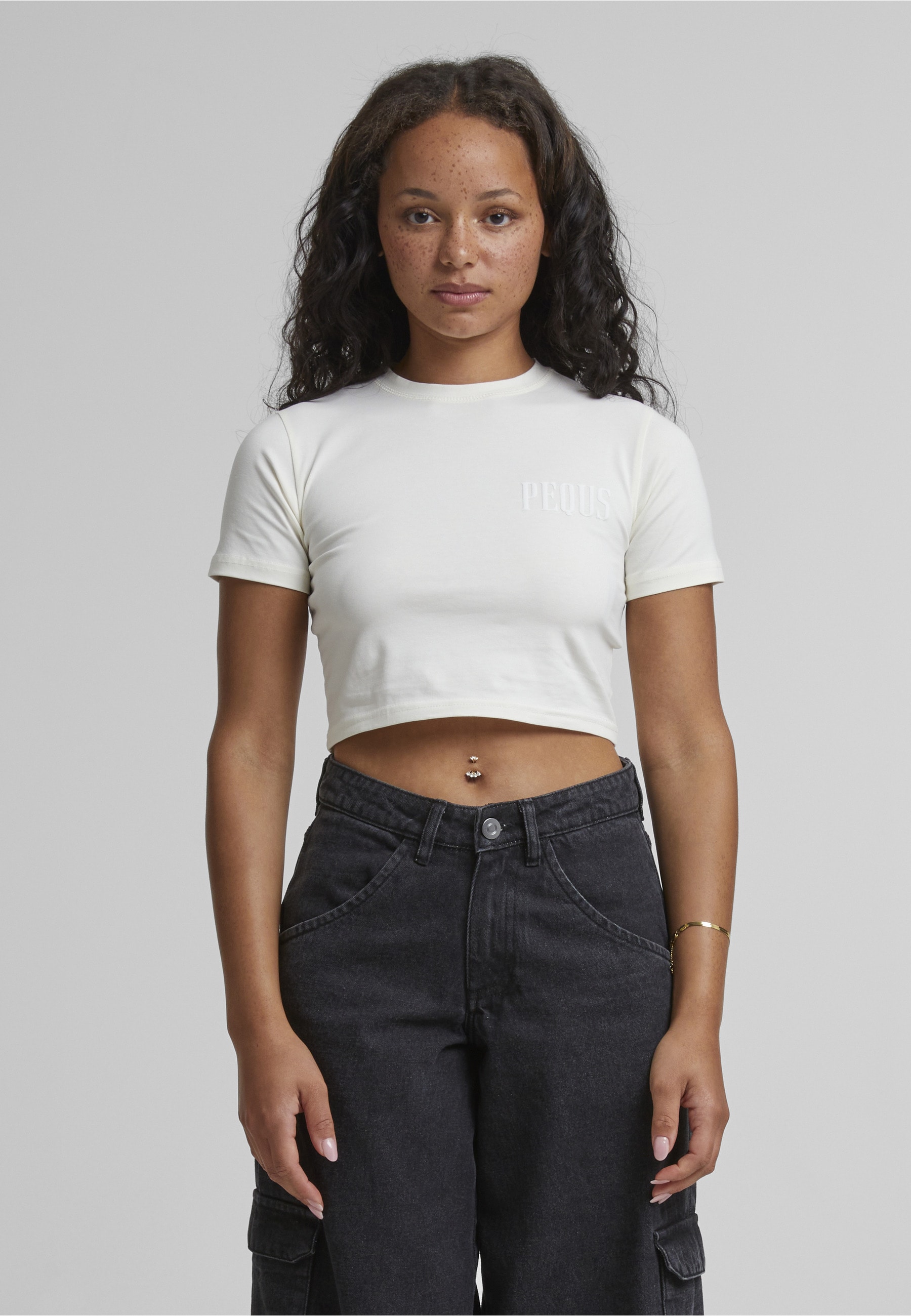 PEQUS T-Shirt »PEQUS PEQUS Back Logo Top« 1 Stk.