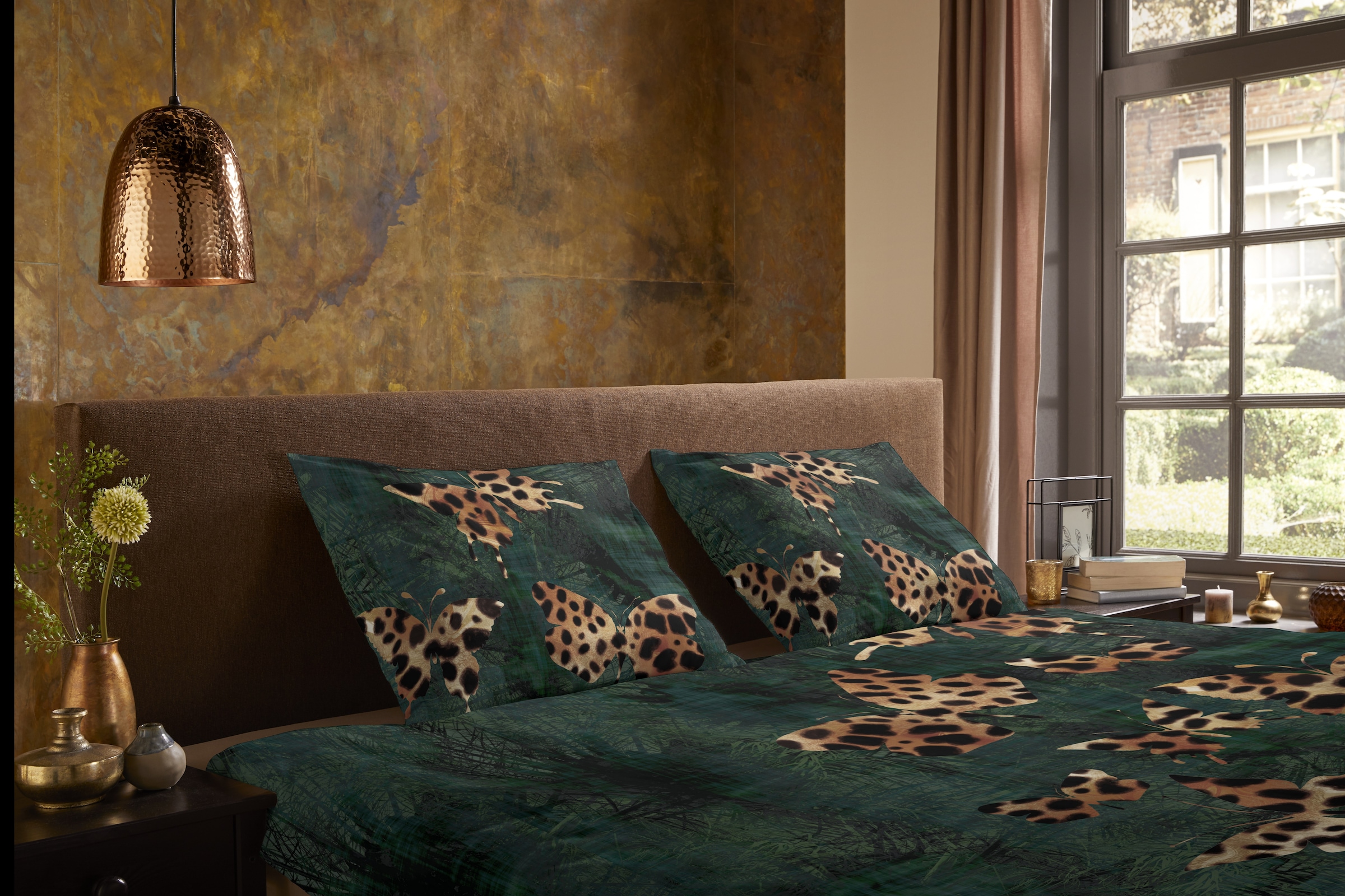 PURE luxury collection Wendebettwäsche »Lido« 2 Mikrofaser, Pflegeleicht, Reißverschluss, Wendeoptik, Leopard, Grün