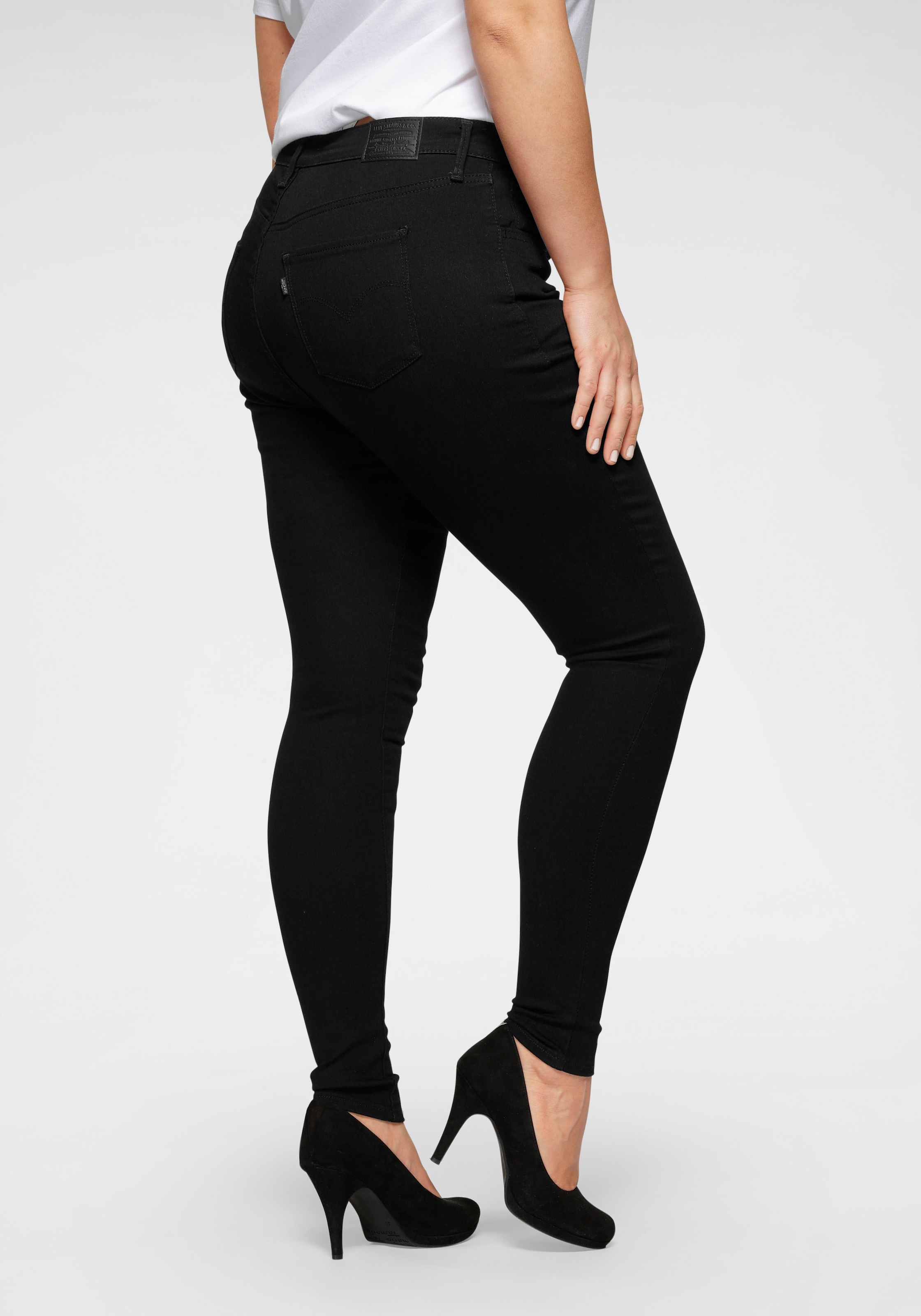 Levi's® Plus Skinny-fit-Jeans »720 High-Rise«, mit hoher Leibhöhe