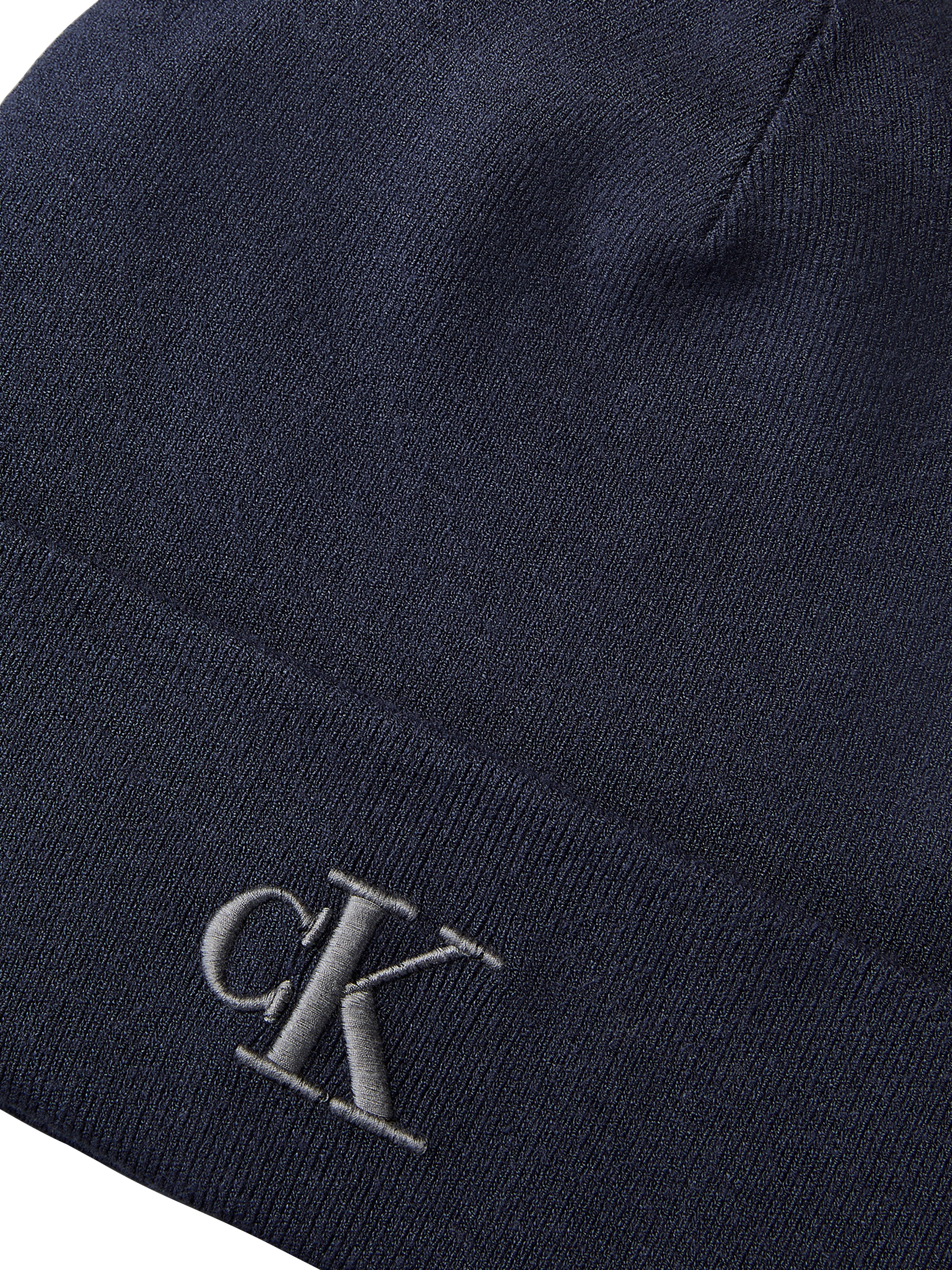 Calvin Klein Strickmütze »CK FINE RIB BEANIE« mit Markenlogo