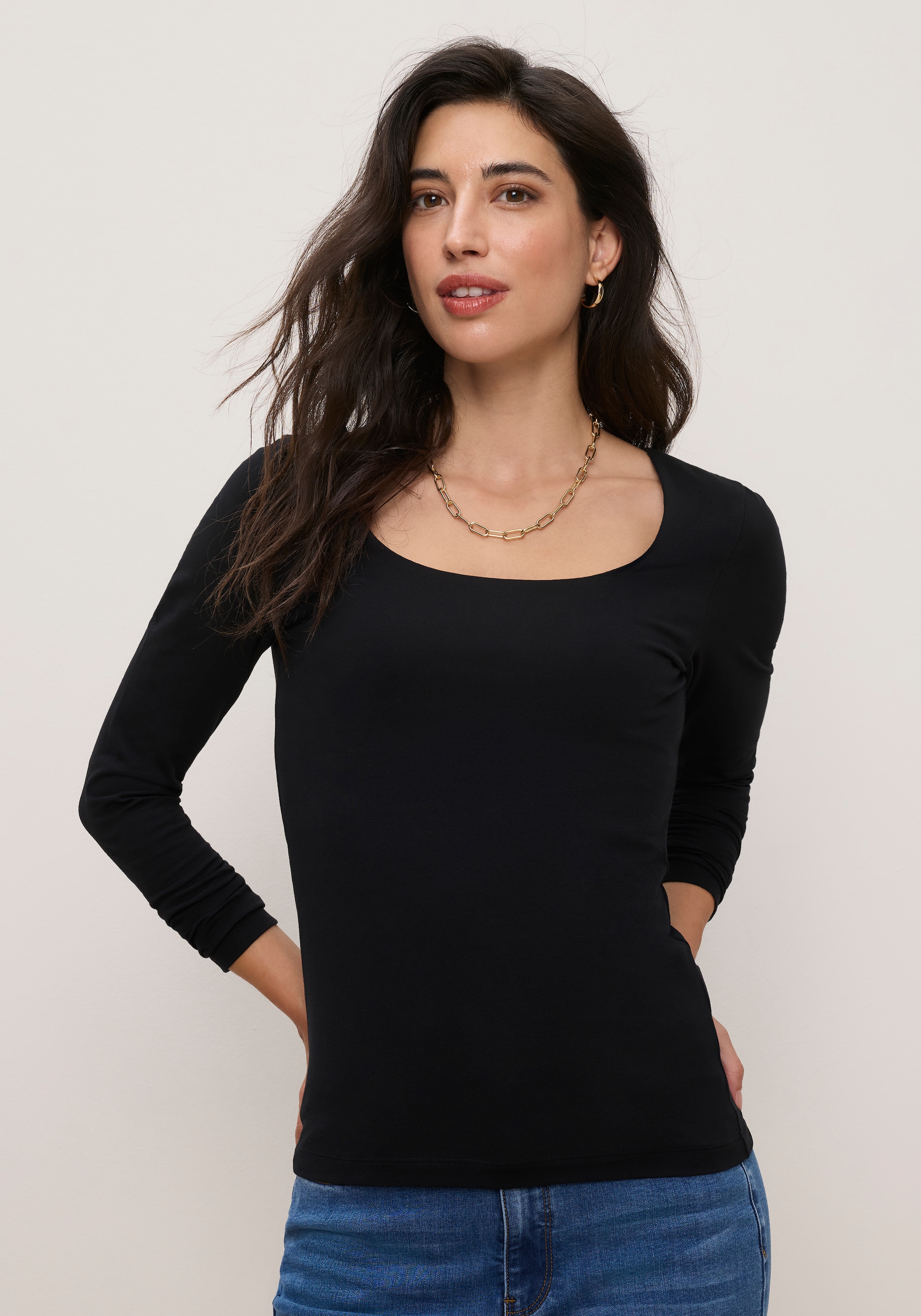 Tamaris Langarmshirt »im Doppelpack, aus elastischer Baumwollqualität« Packung, 2,  sehr figurbetonte Passform, hüftlange Schnittform