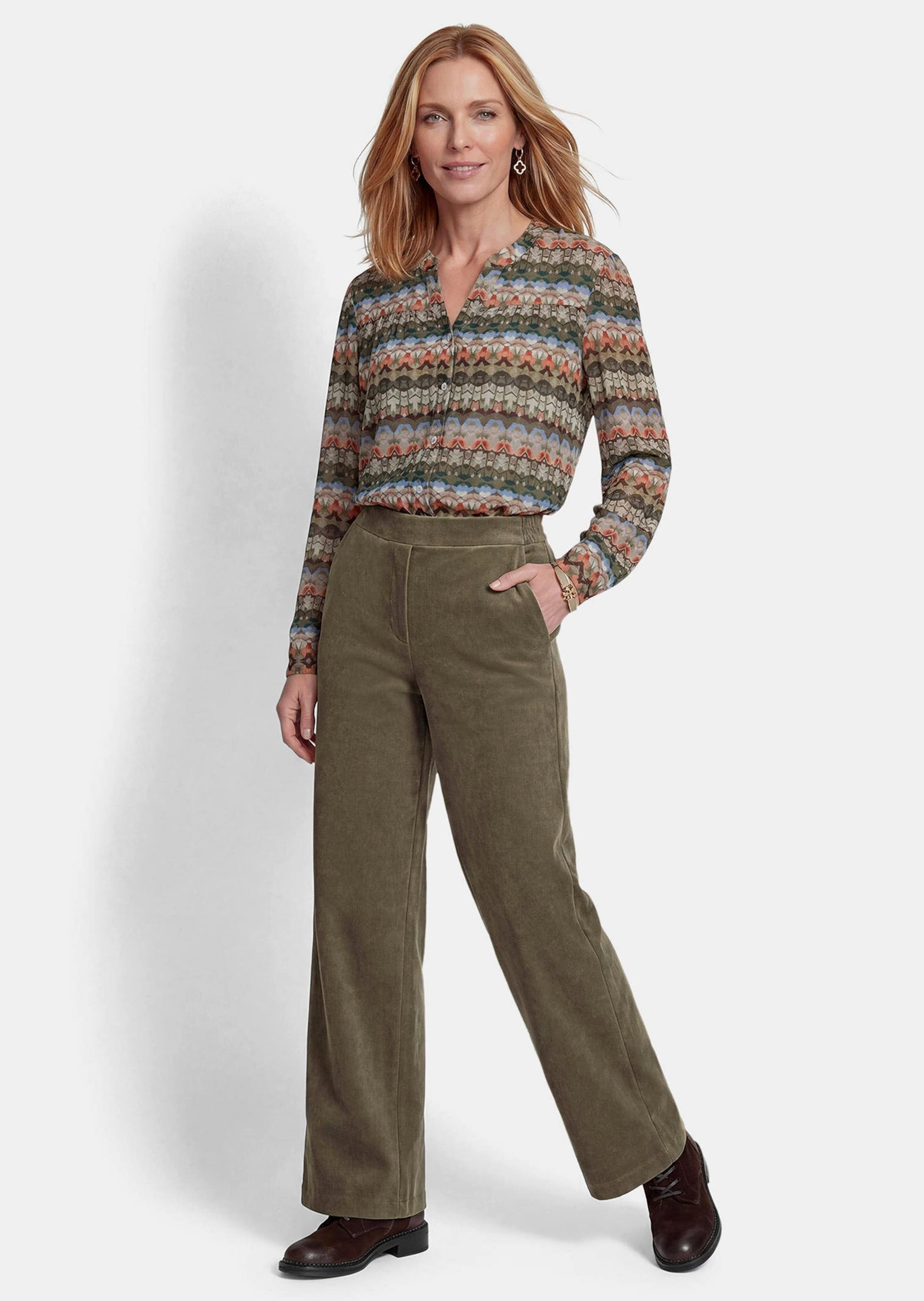 GOLDNER Stoffhose »Cordhose VERA mit weitem Bein«  seitliche Eingriffstaschen