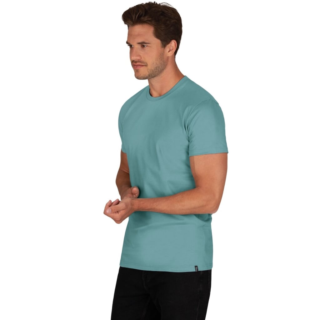 Trigema T-Shirt »TRIGEMA Slim Fit T-Shirt aus DELUXE Baumwolle«, (1 tlg.)