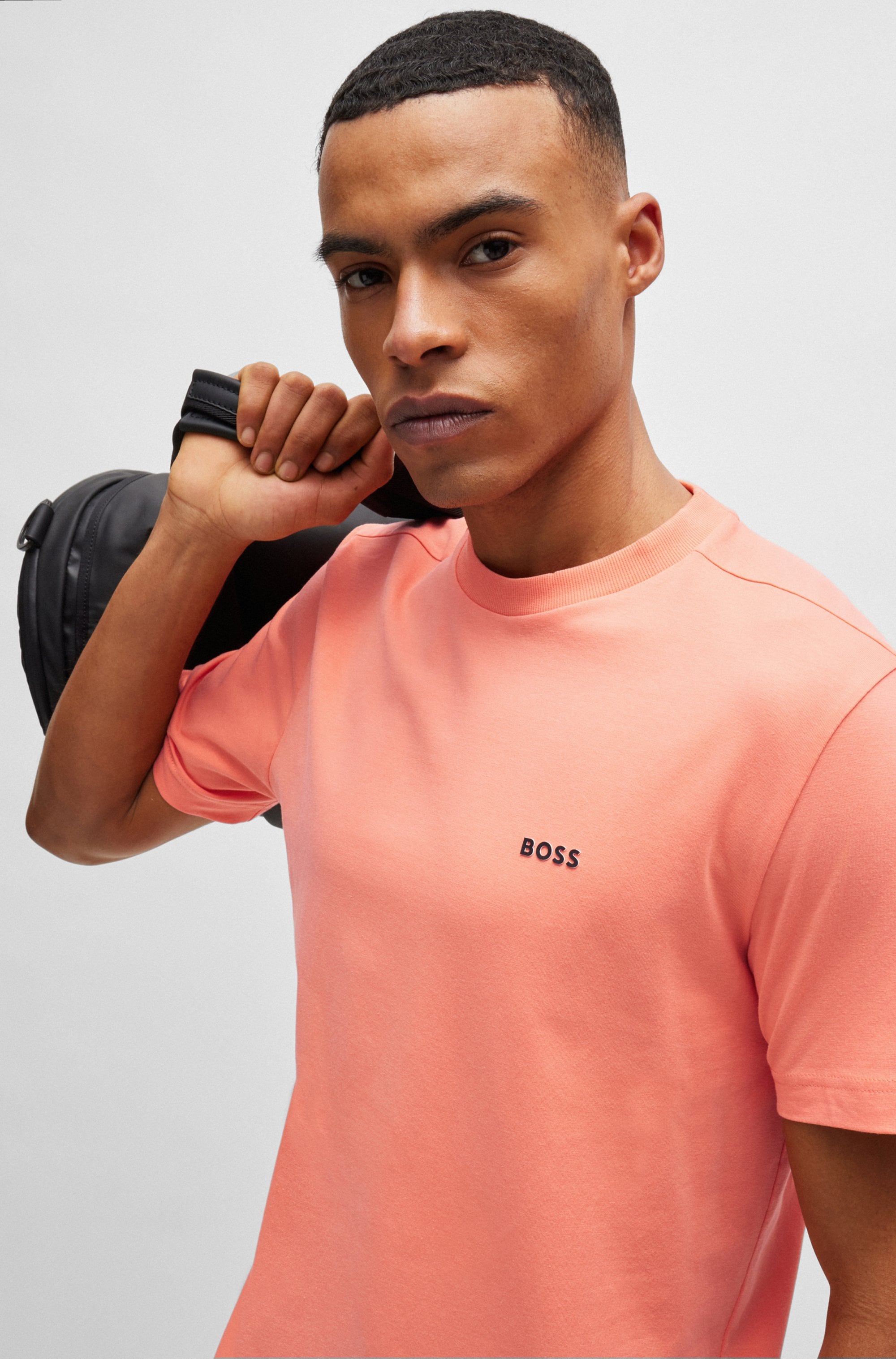 BOSS GREEN Rundhalsshirt »Tee«, mit gummiertem Kontrast-Logo