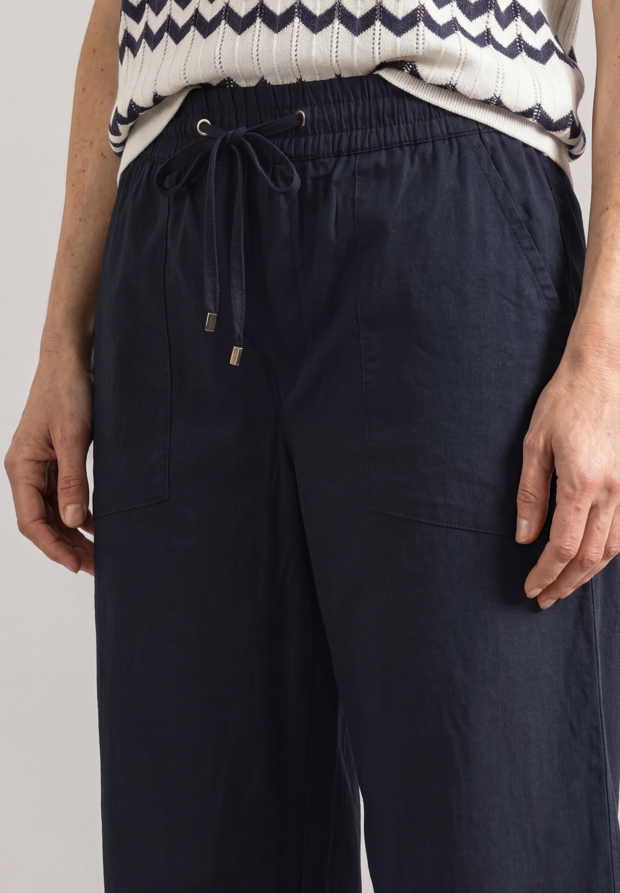 STREET ONE Stoffhose »Style Amalia«  Sommerhose im Casual Fit mit Turn-Up