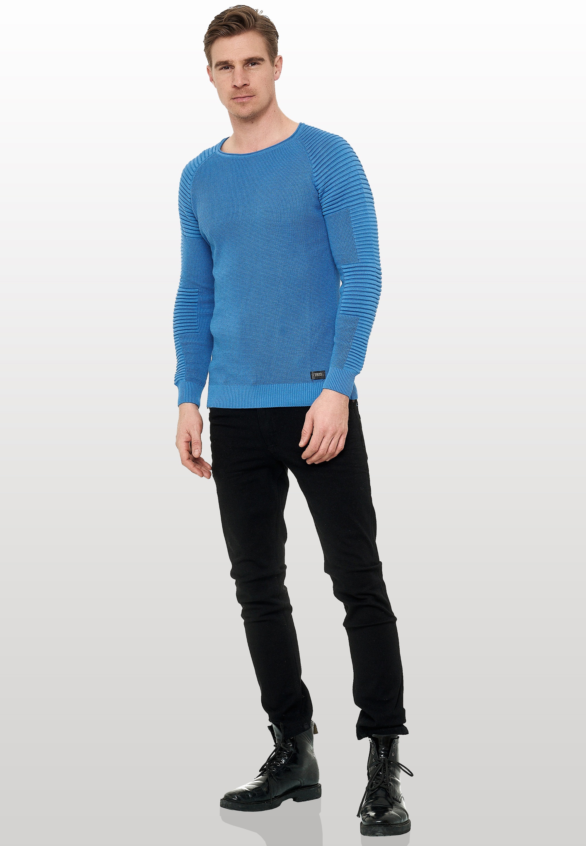 Rusty Neal Strickpullover, mit modernem Rundhalsausschnitt