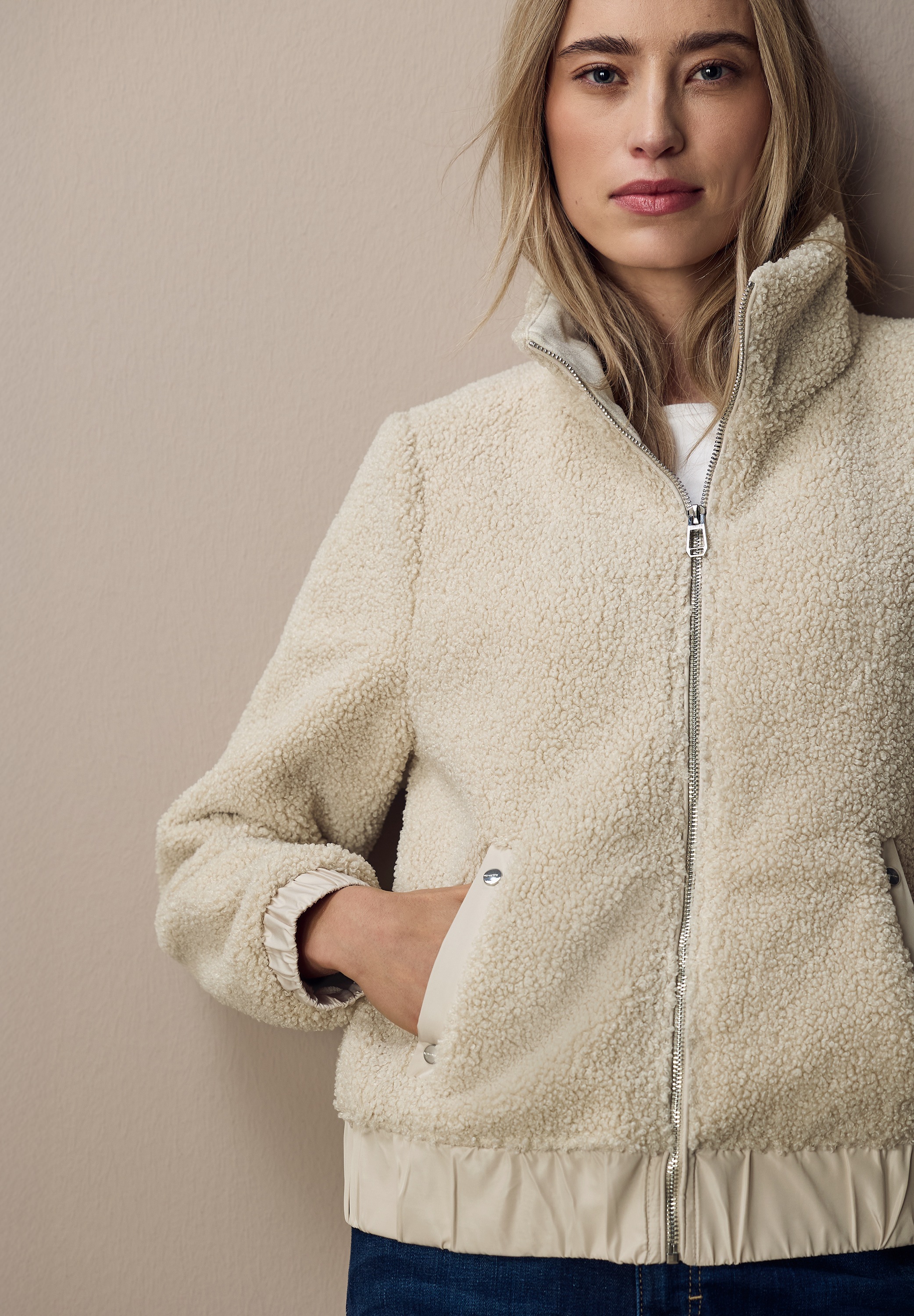 STREET ONE Fellimitatjacke ohne Kapuze aus elastischem Materialmix günstig online kaufen