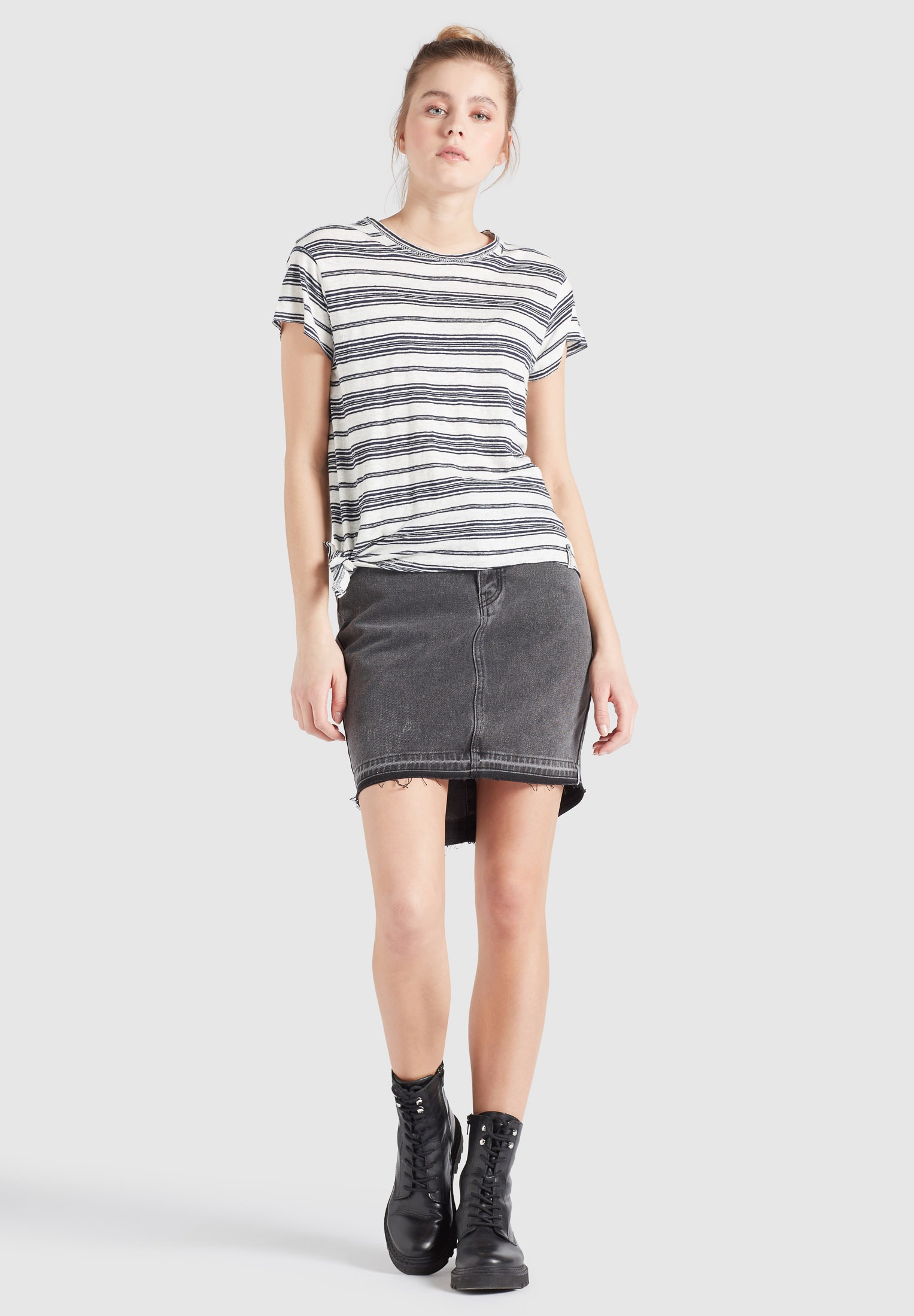 khujo T-Shirt »MATAMA«, mit Saum zum Knoten