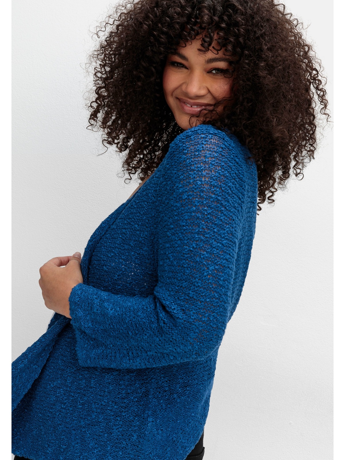sheego by Joe Browns Strickjacke »Große Größen«, im Häkel-Look, mit zipfeligem Saum