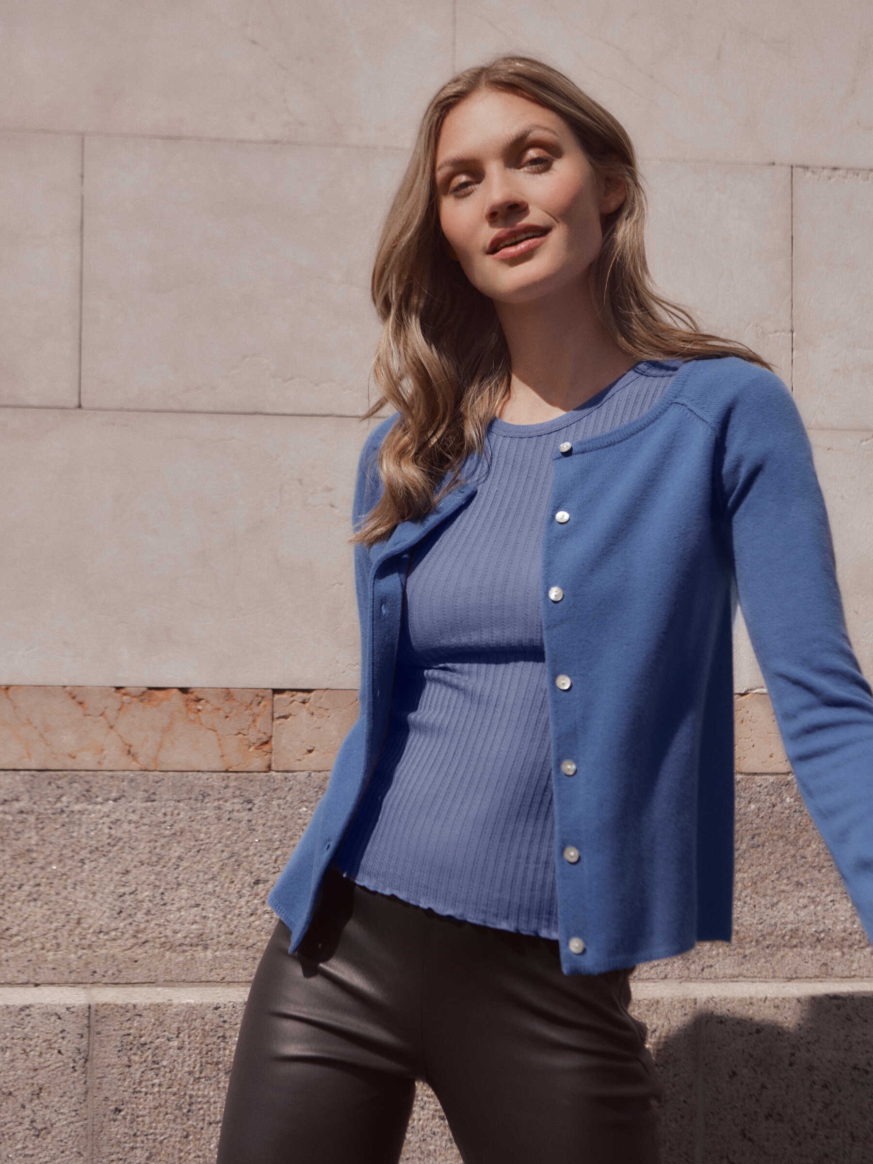 Thumbnail - rosemunde Strickjacke "Laica cardigan" mit Rundhalsausschnitt, Woll-Kaschmir-Mix