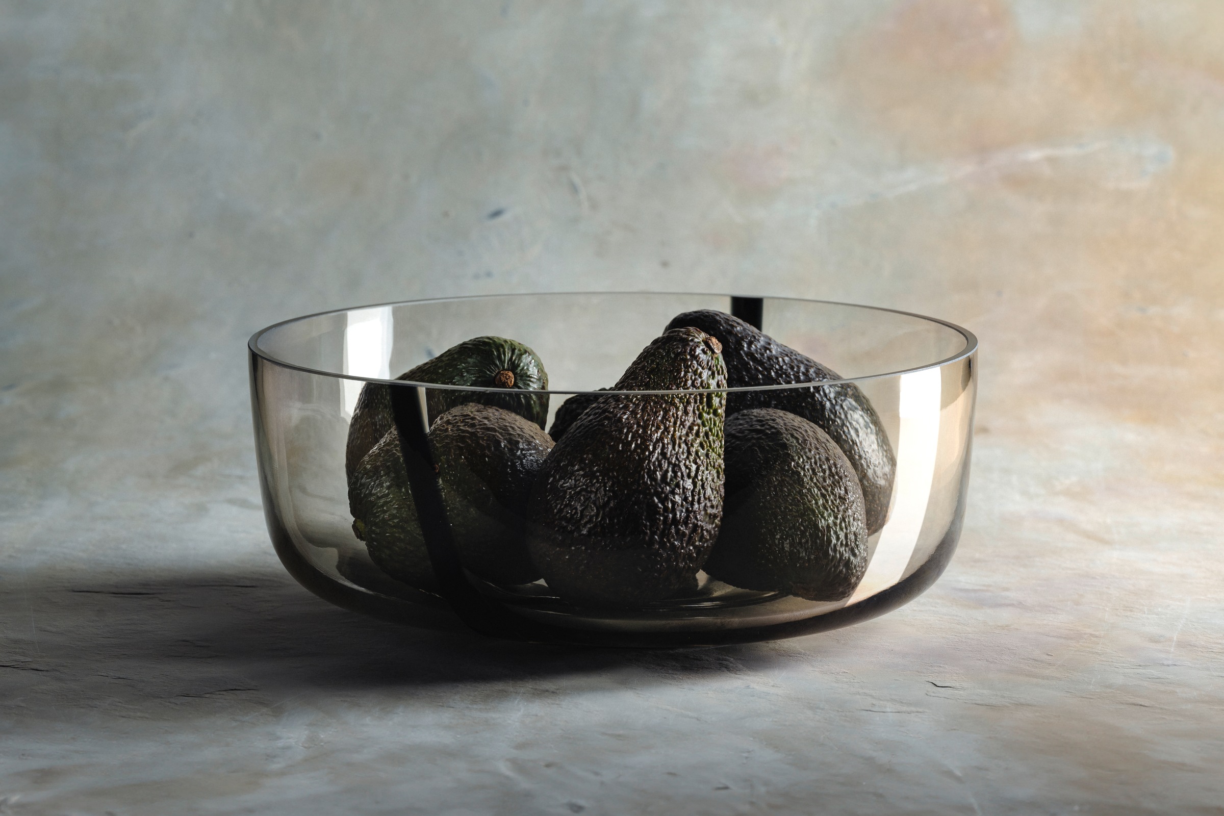 LEONARDO Schale »ALVEO, aus hochwertigem Farbglas mit Unikat-Charakter«, 1 tlg., aus Glas, spülmaschinengeeignet