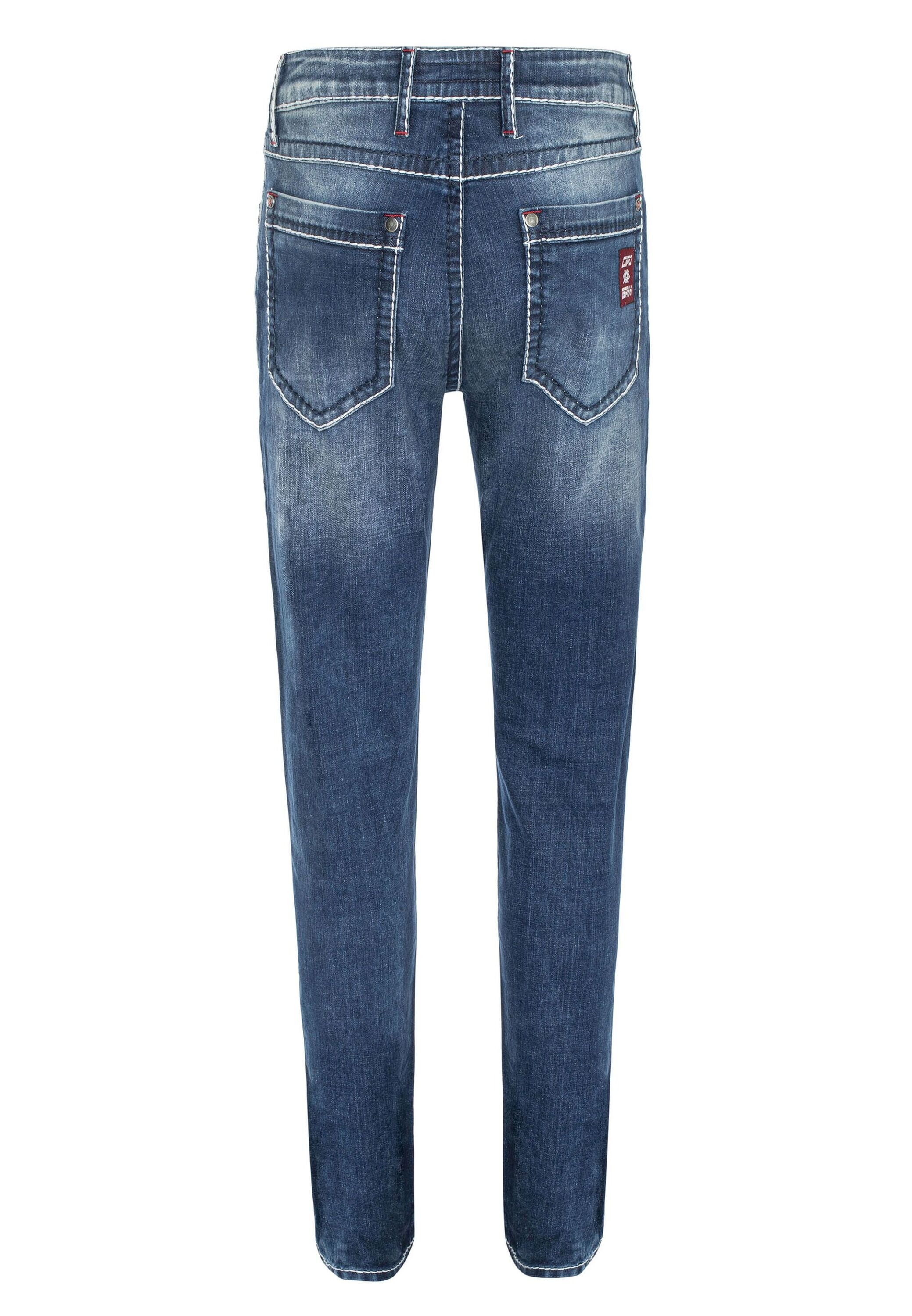 Cipo & Baxx 5-Pocket-Jeans »Jeans«, im klassischen 5-Pocket-Style, CD704