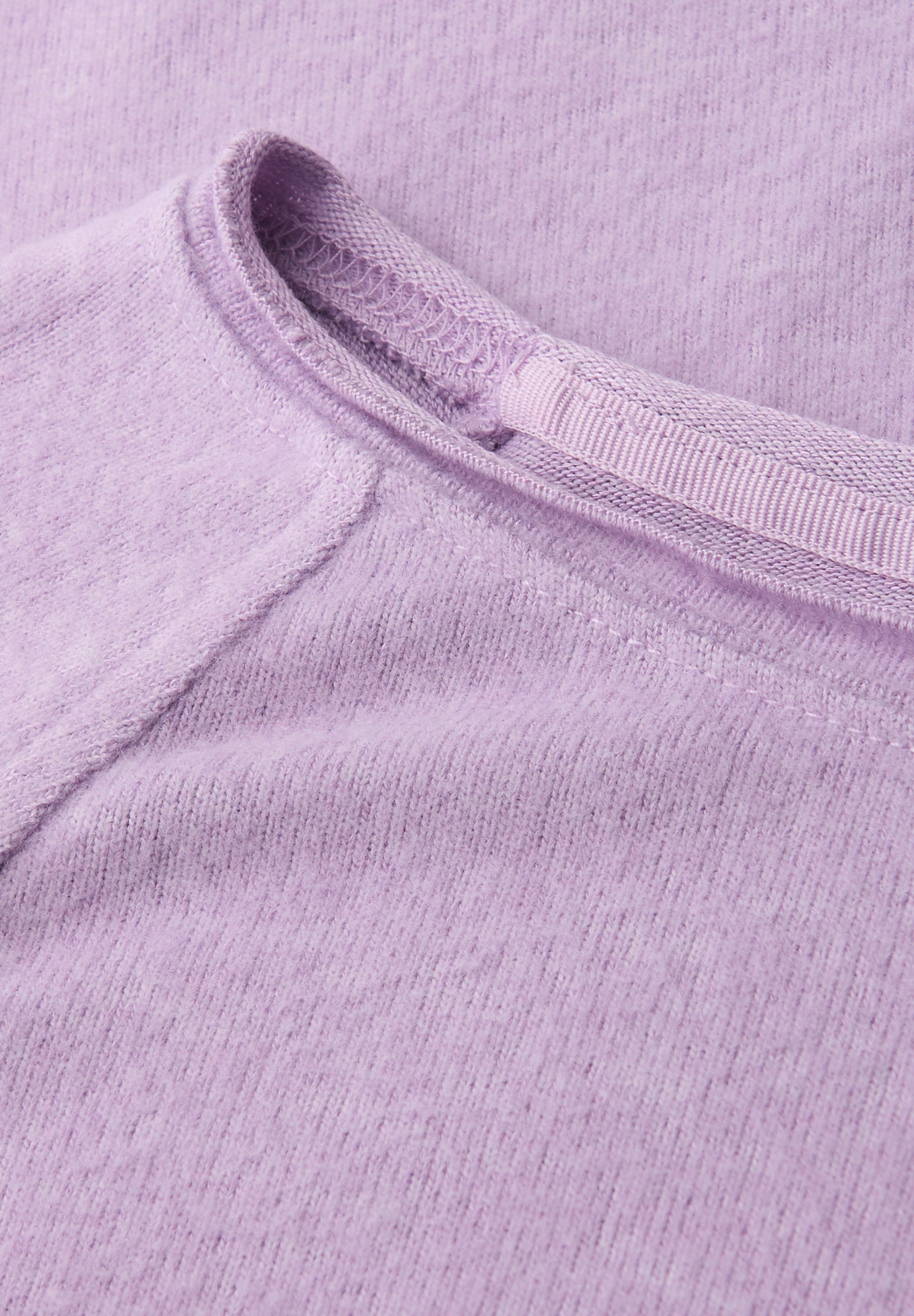 STREET ONE Langarmshirt, aus softem Materialmix