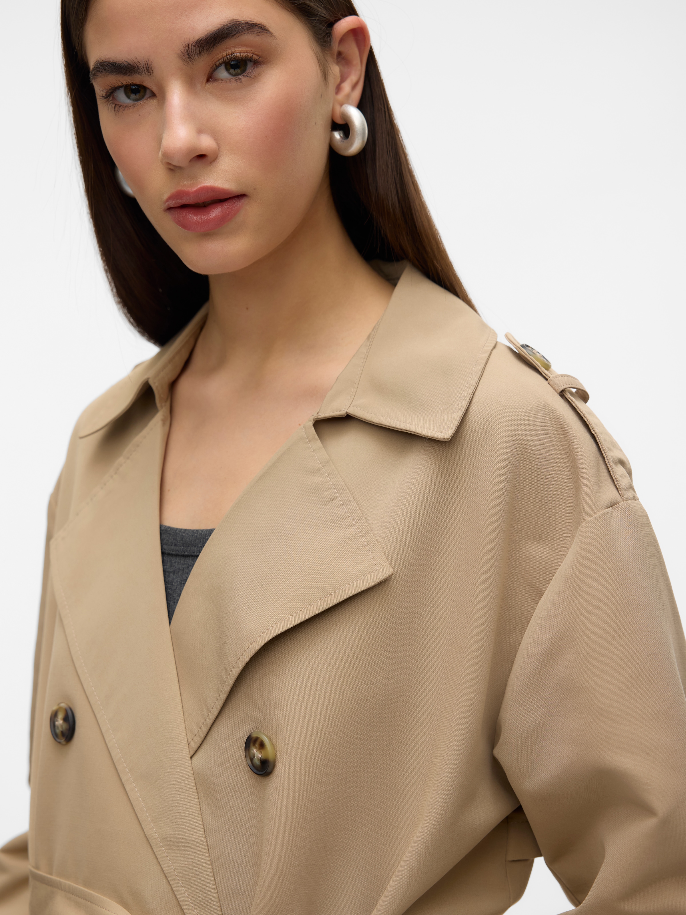 Vero Moda Trenchcoat »VMCHLOE LONG TRENCHCOAT GA NOOS«, Zweireiher mit Bindegürtel