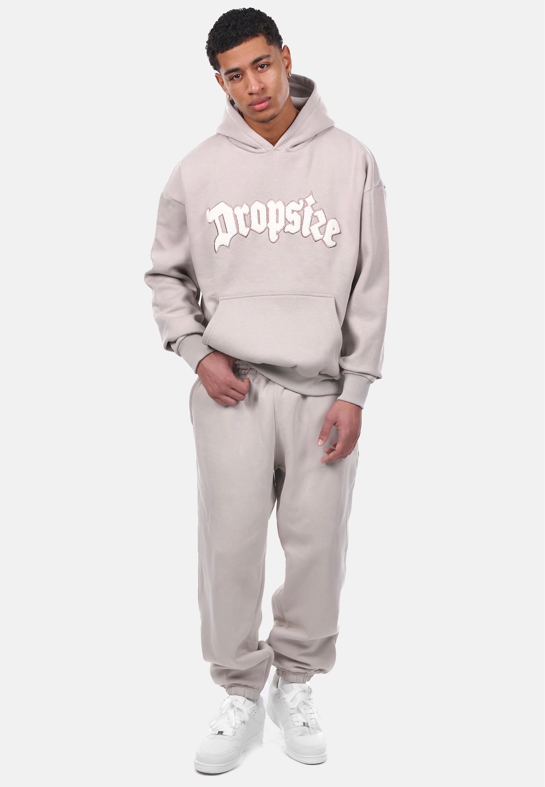 Dropsize Kapuzensweatshirt »Dropsize HEAVY OVERSIZE FROTTEE EMBO V2 HOODIE«, (1 tlg.)