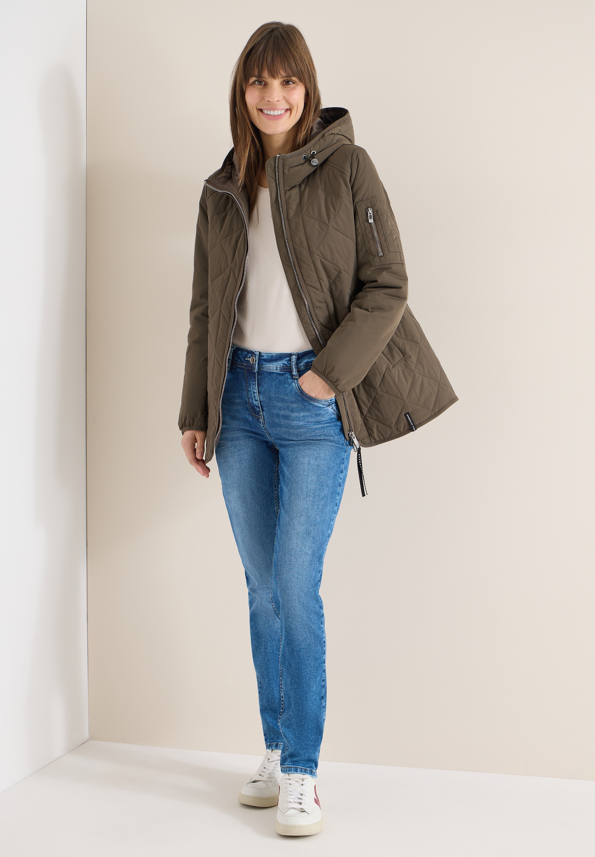 Cecil Steppmantel mit moderner Steppung