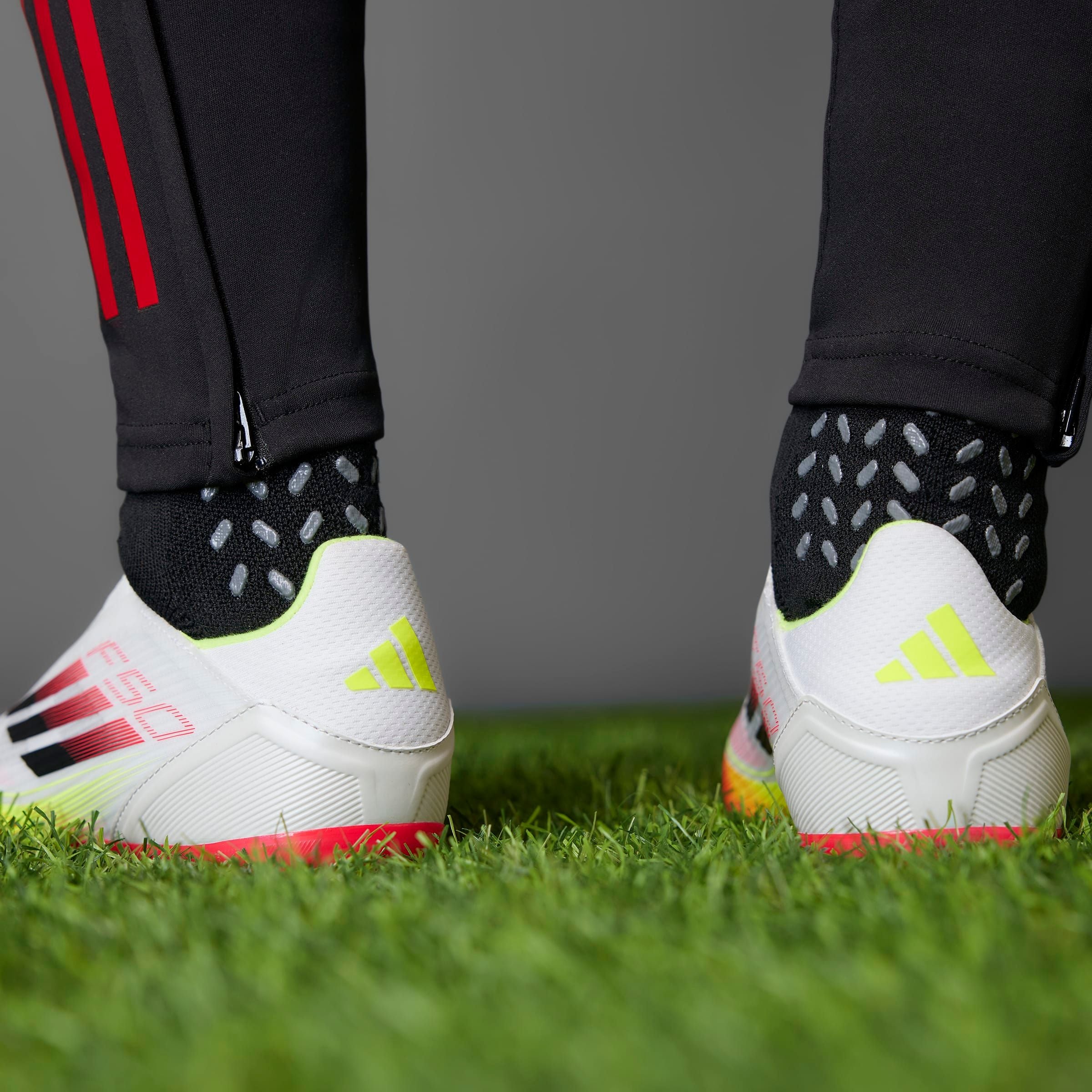 adidas Performance Fußballschuh »F50 LEAGUE LACELESS FG/MG«