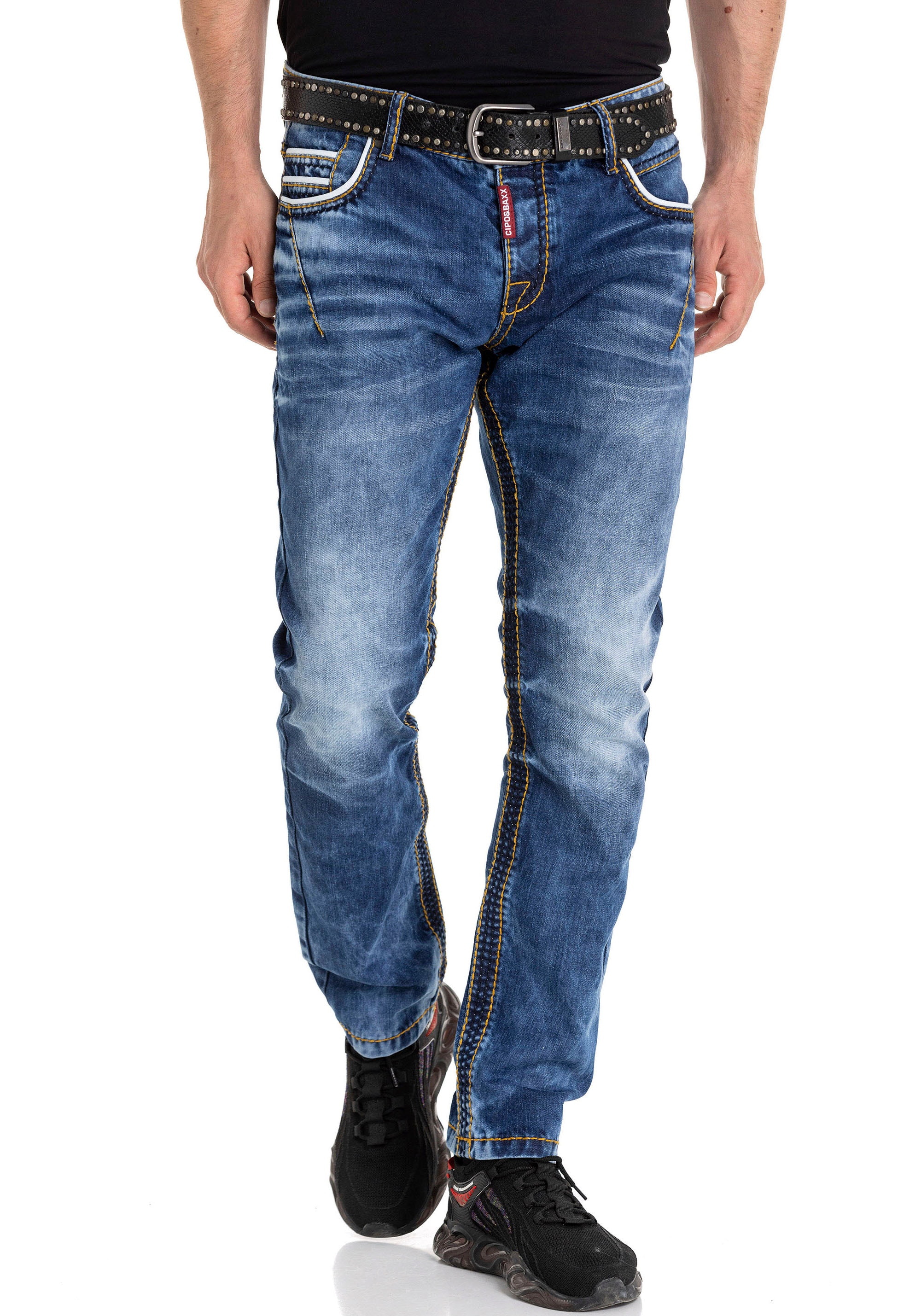 Gerade Jeans »Regular«, mit auffälligen Kontrastnähten