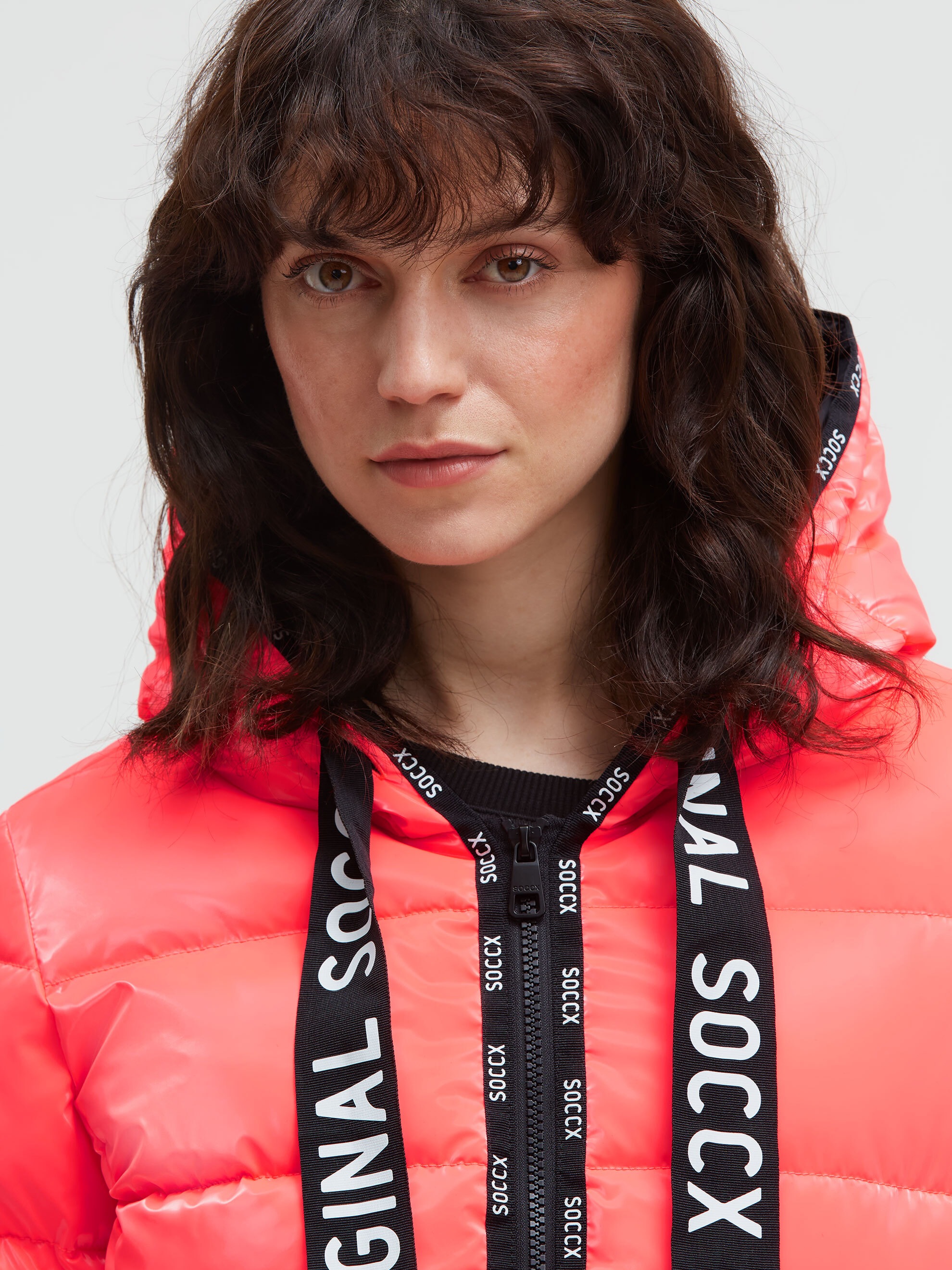 SOCCX Winterjacke mit Kapuze mit Reißverschluss an den Einschubtaschen