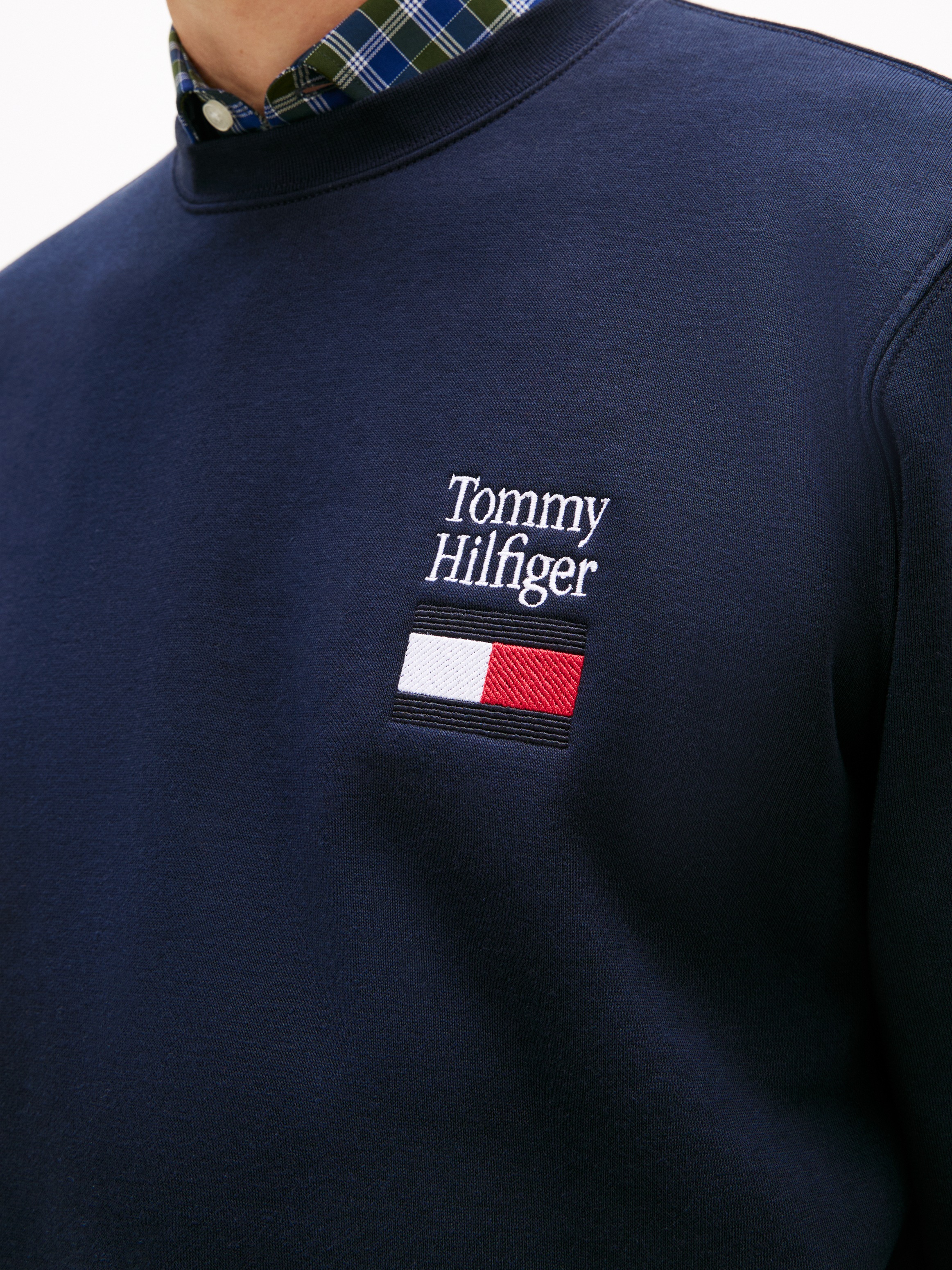 Tommy Hilfiger Sweatshirt "TOMMY EMBRO FLAG", Regular fit mit Rundhalsaussc günstig online kaufen