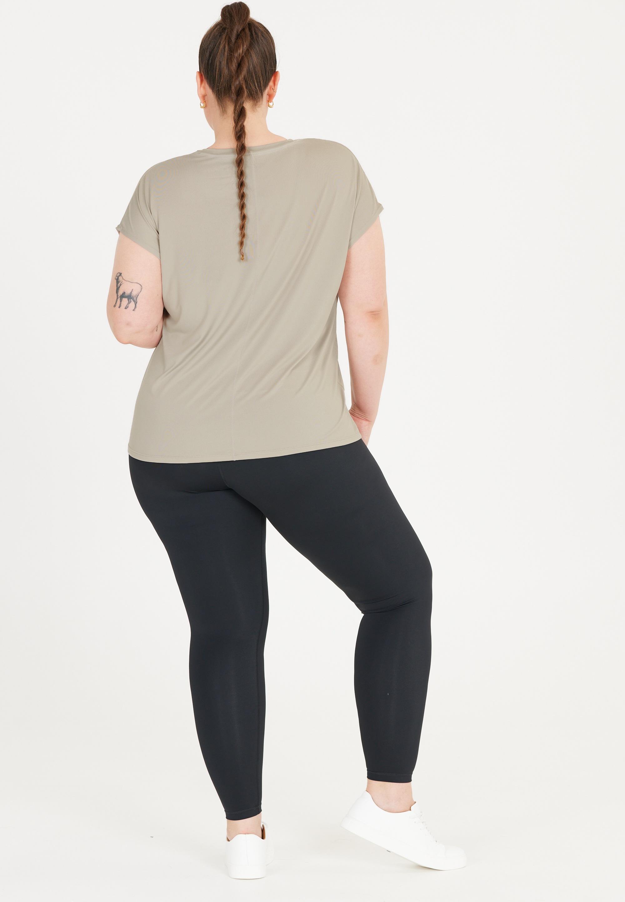 Q by Endurance Jenirei Functional Shirt Beige Size 48 3