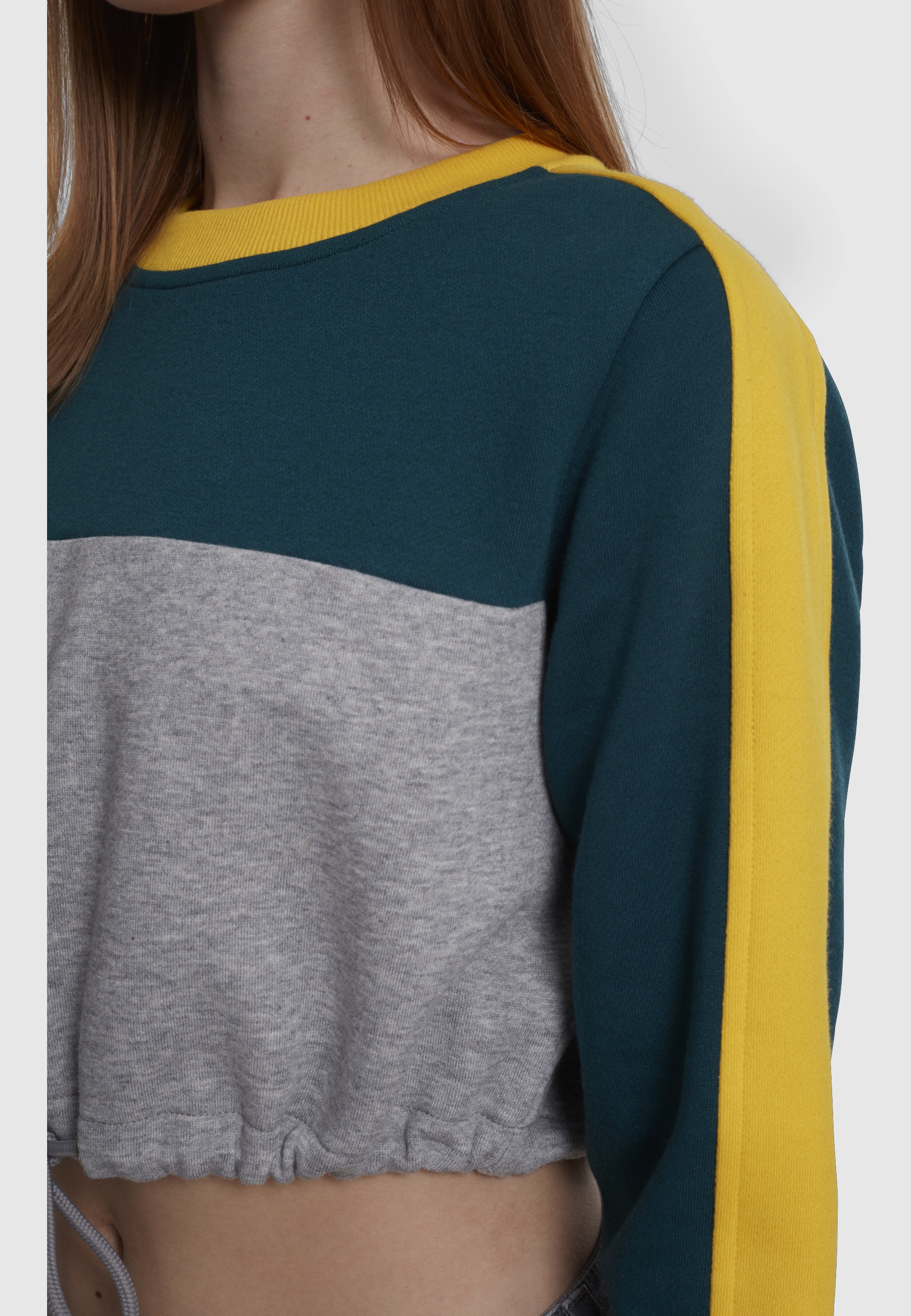URBAN CLASSICS Sweatshirt »Urban Classics Damen Ladies Cropped 3-Tone Stripe Crew«, 1 Stk.
