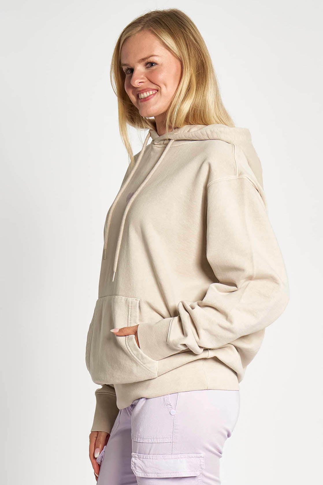 Zhrill Kapuzensweatshirt »ILLI«, mit Herz-Print und Kängurutasche